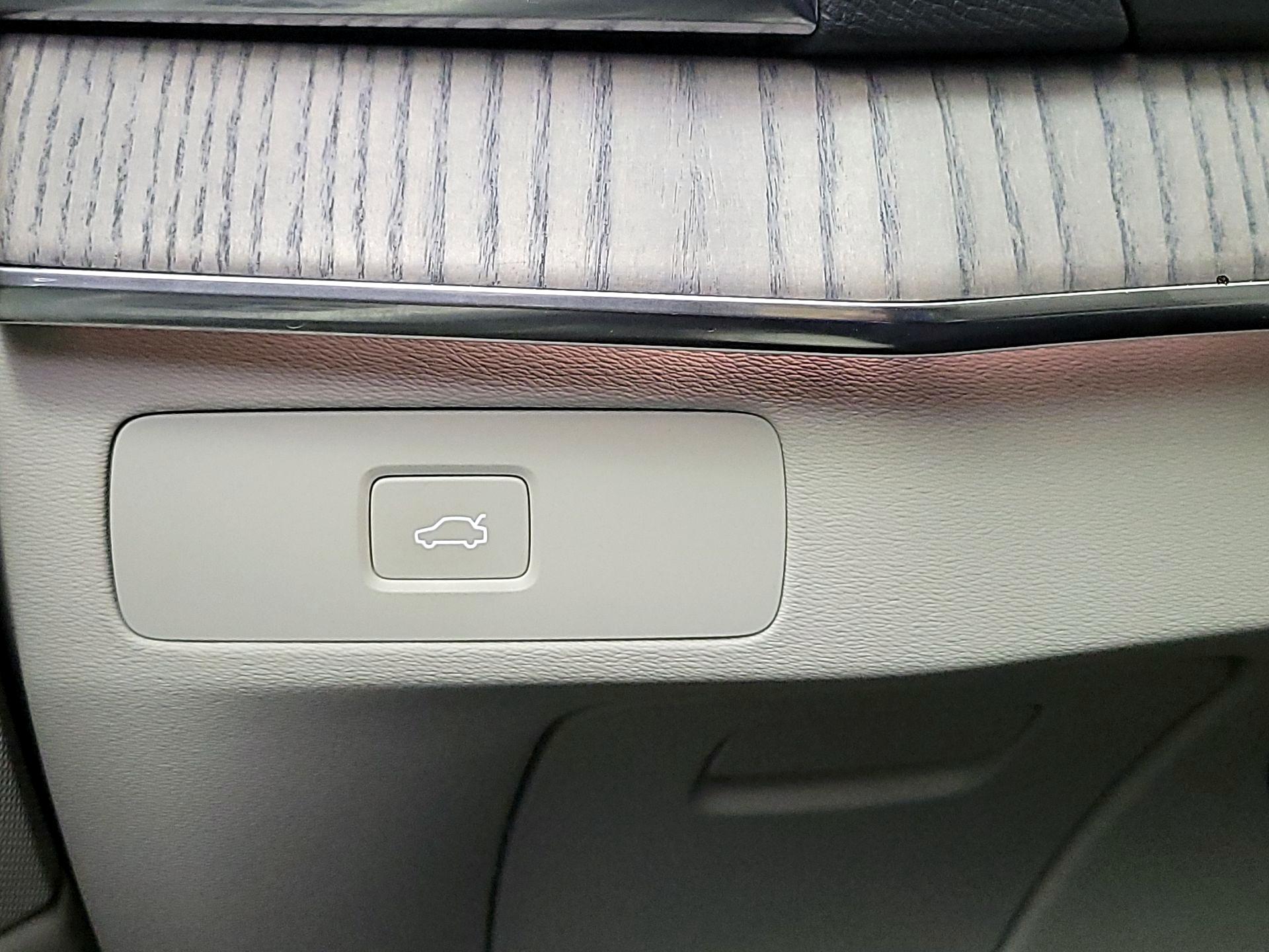 Thumbnail: 2023 Volvo XC90 - 13