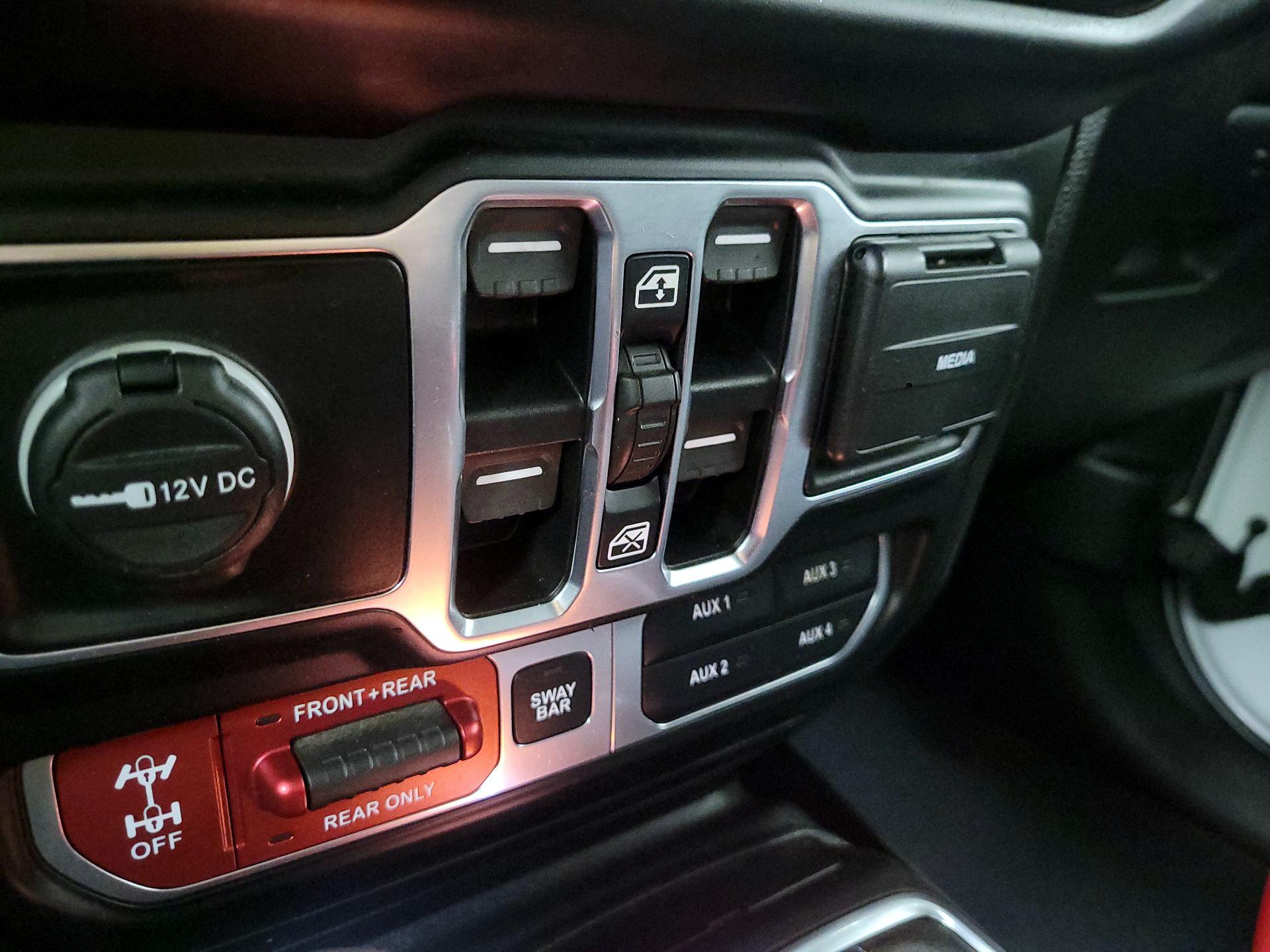 Thumbnail: 2023 Jeep Wrangler - 19