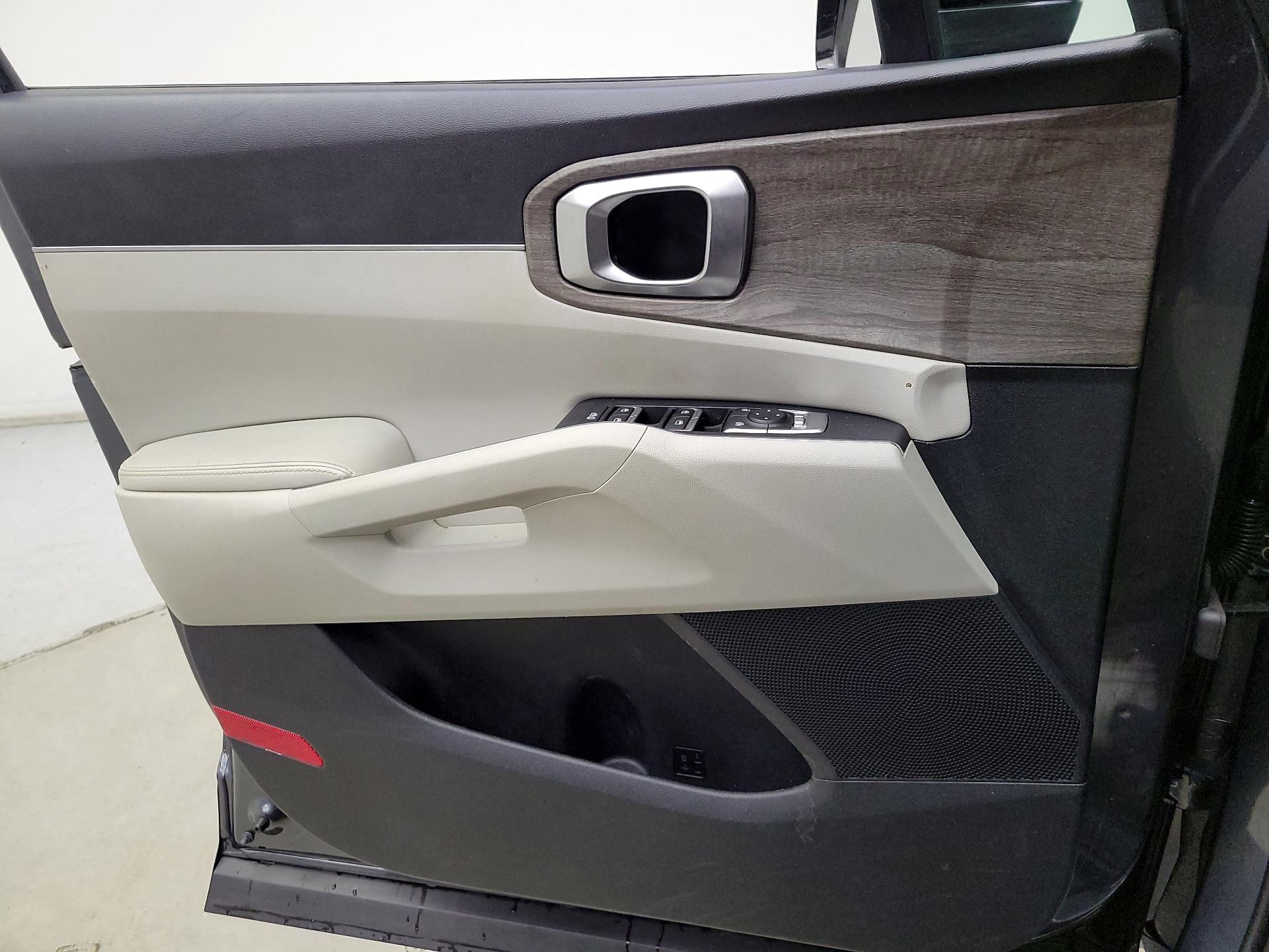 Thumbnail: 2021 Kia Sorento - 12