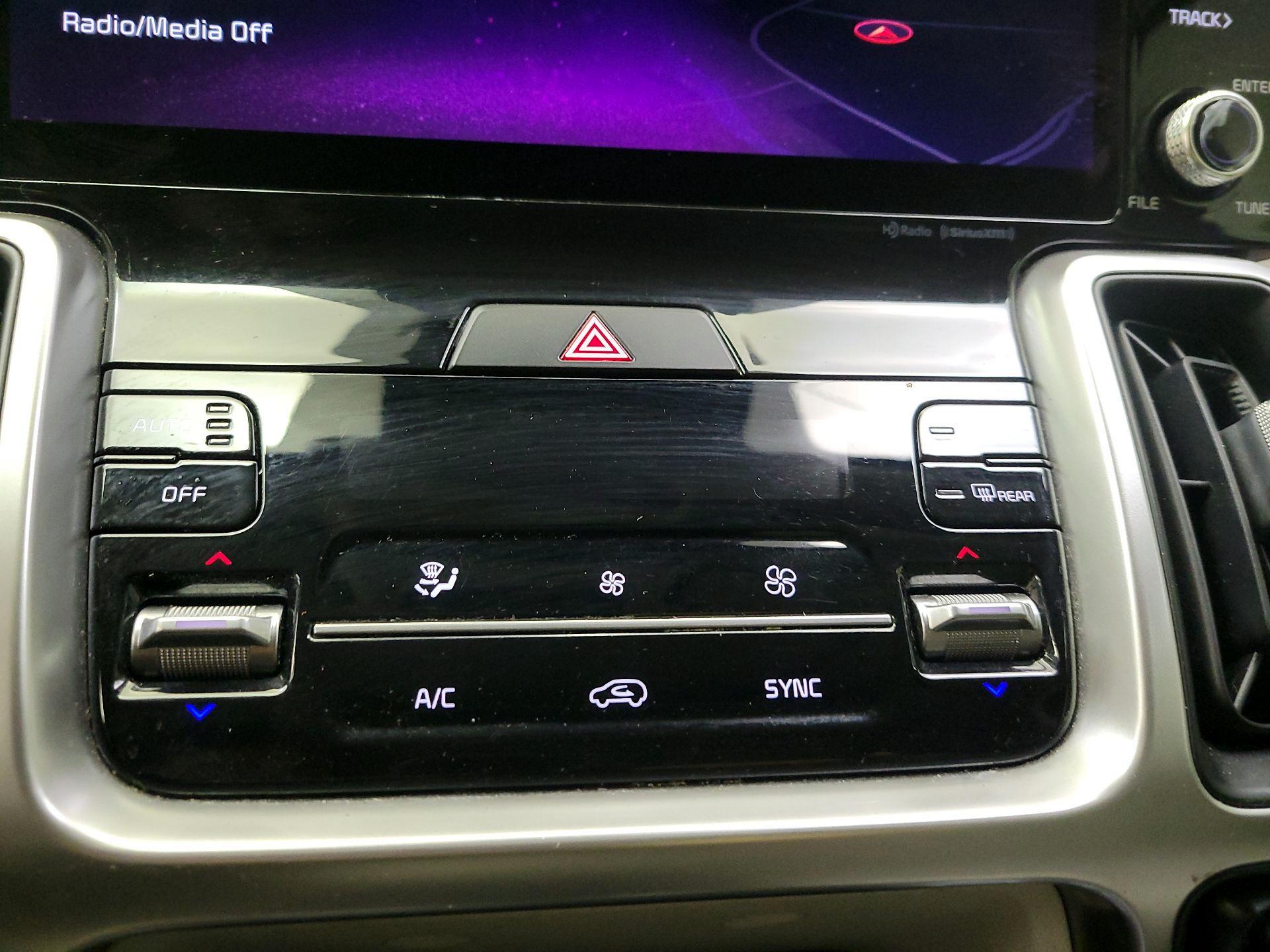 Thumbnail: 2021 Kia Sorento - 16