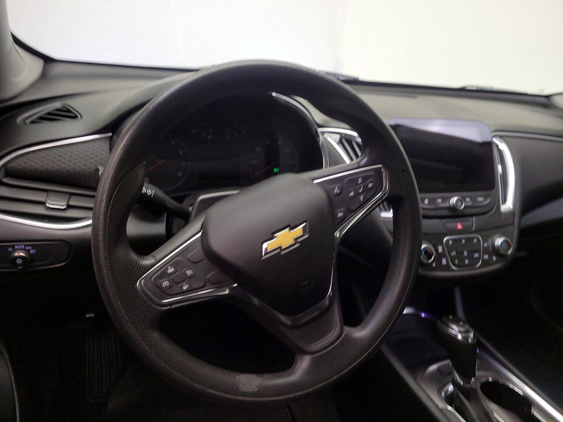 Thumbnail: 2019 Chevrolet Malibu - 10