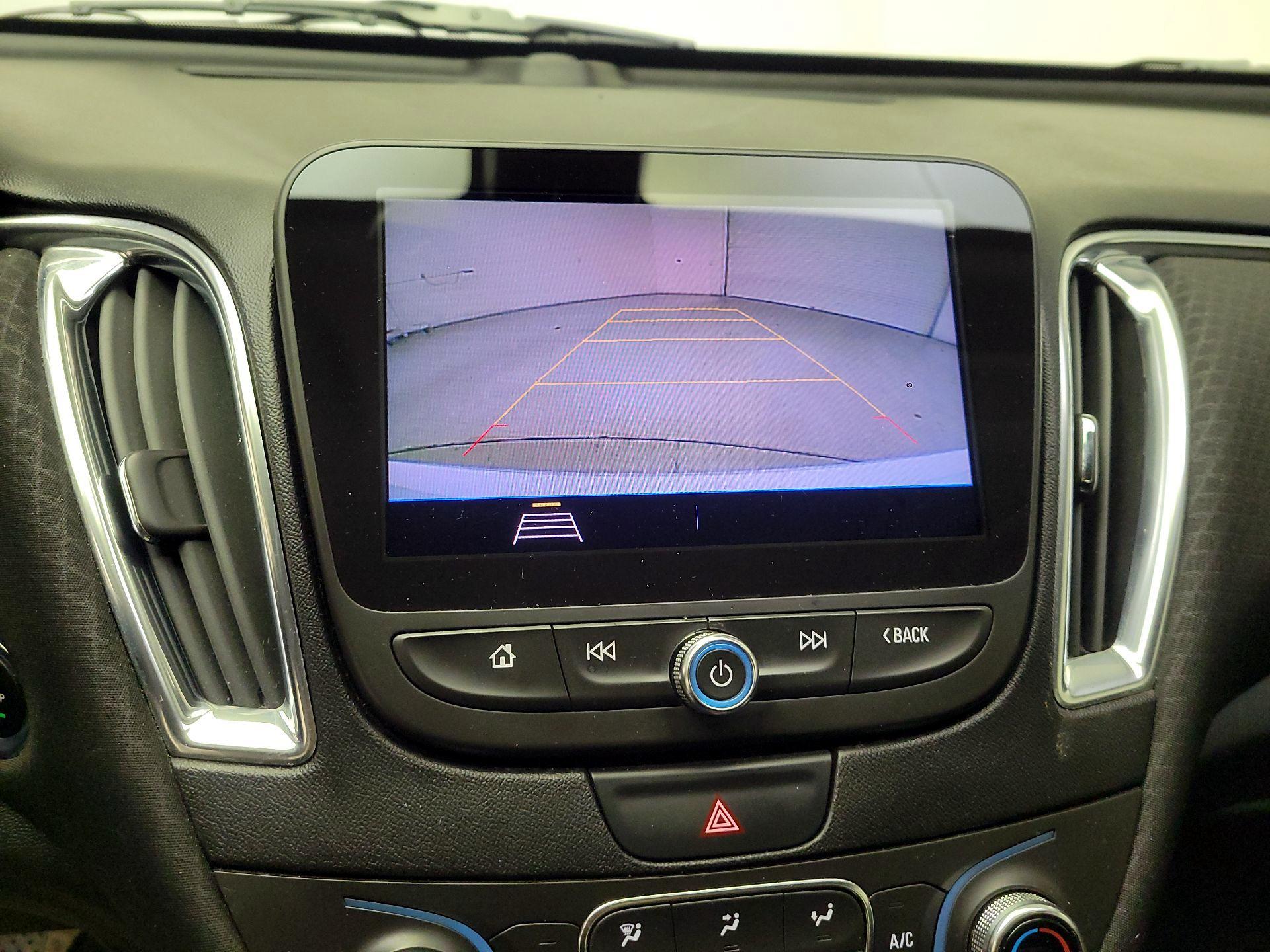 Thumbnail: 2019 Chevrolet Malibu - 14