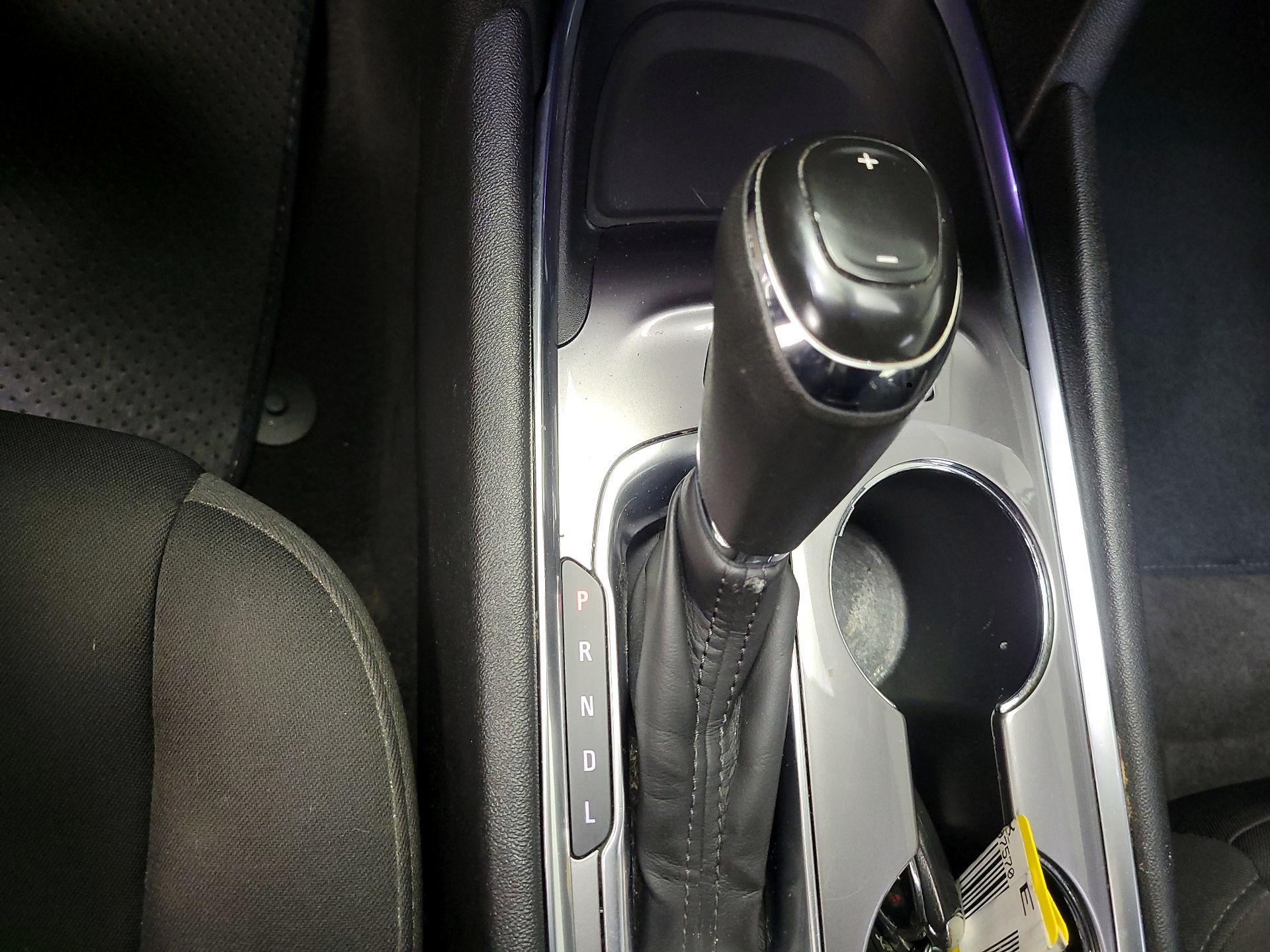 Thumbnail: 2019 Chevrolet Malibu - 17