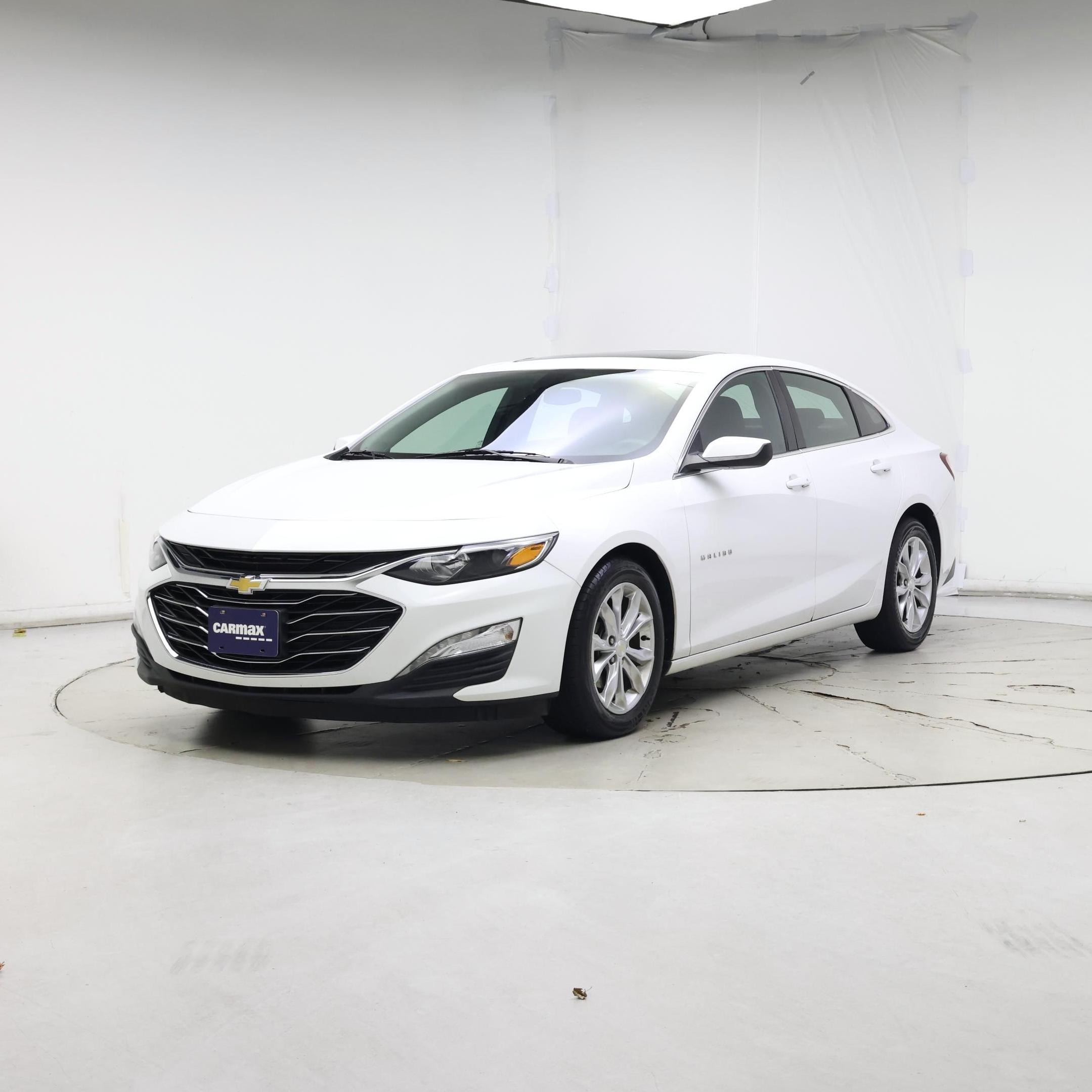 Thumbnail: 2019 Chevrolet Malibu - 4