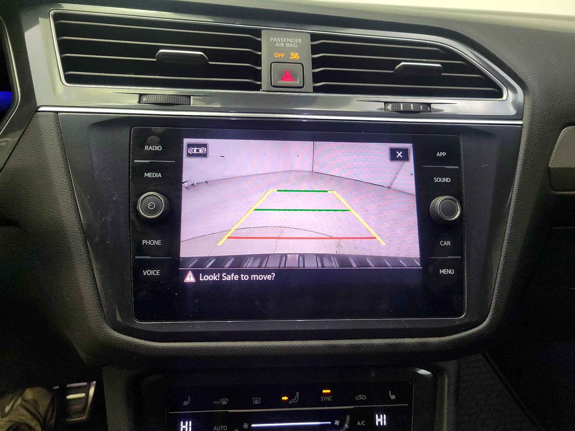 Thumbnail: 2022 Volkswagen Tiguan - 14