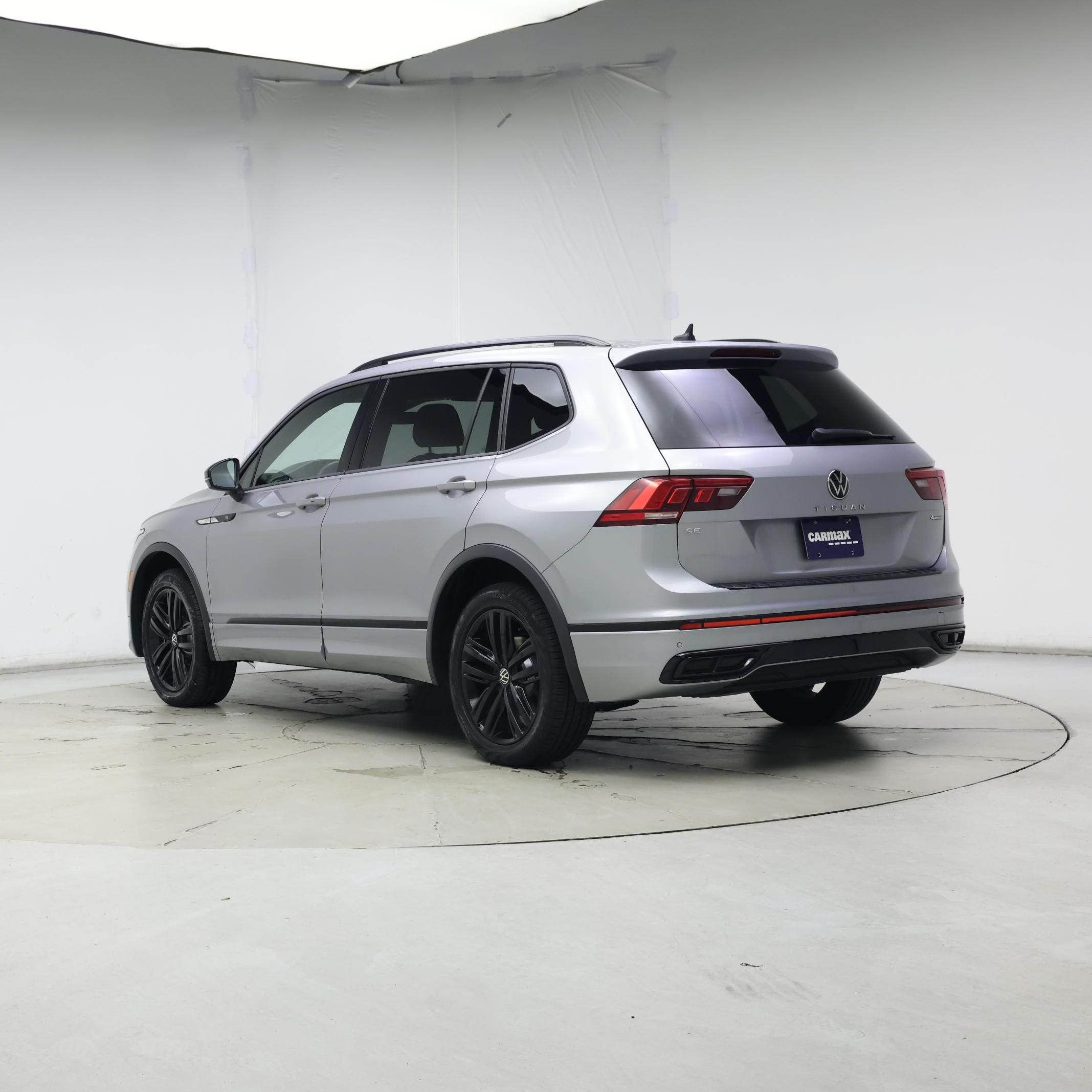 Thumbnail: 2022 Volkswagen Tiguan - 2