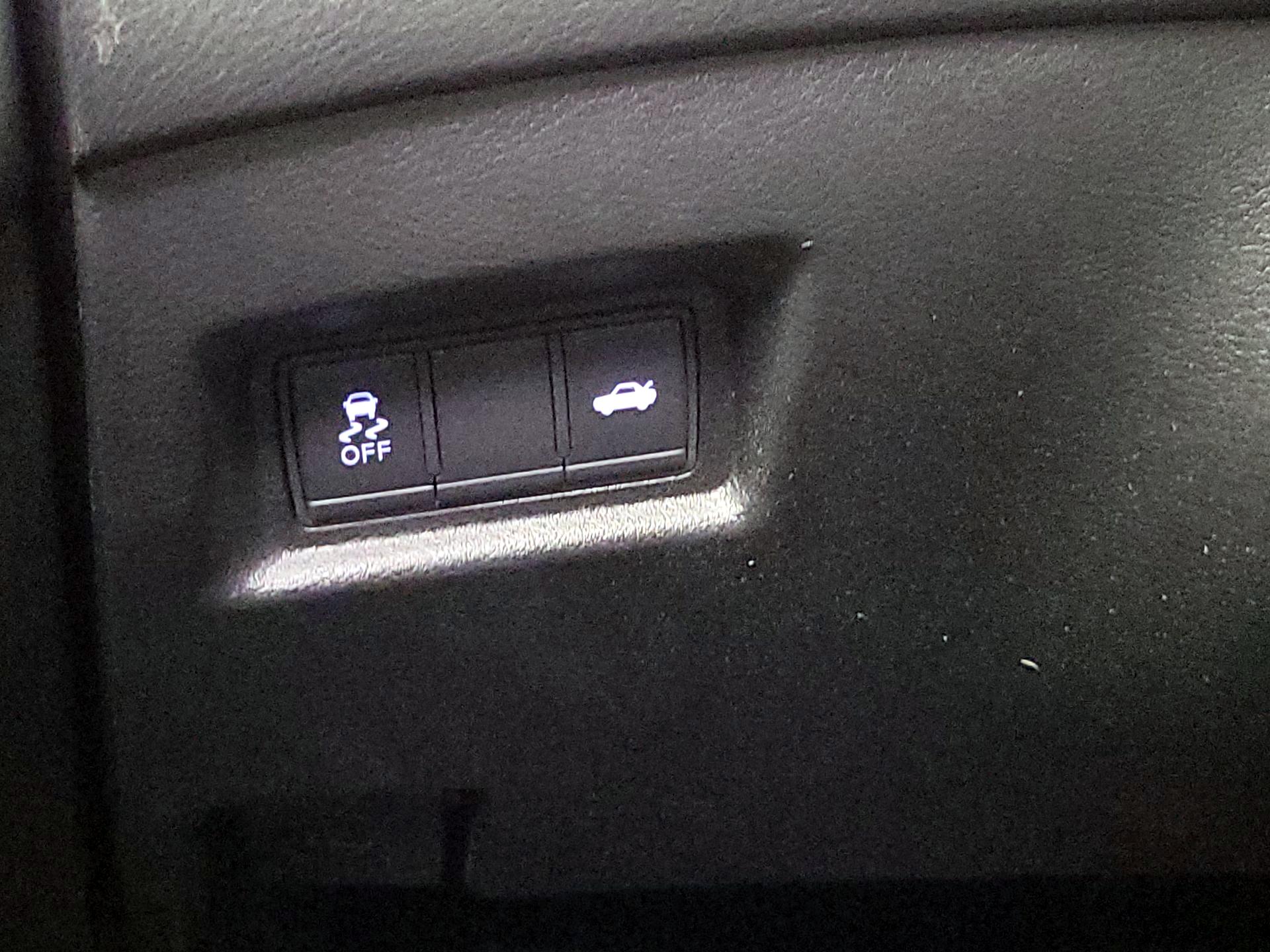 Thumbnail: 2019 INFINITI Q50 - 13