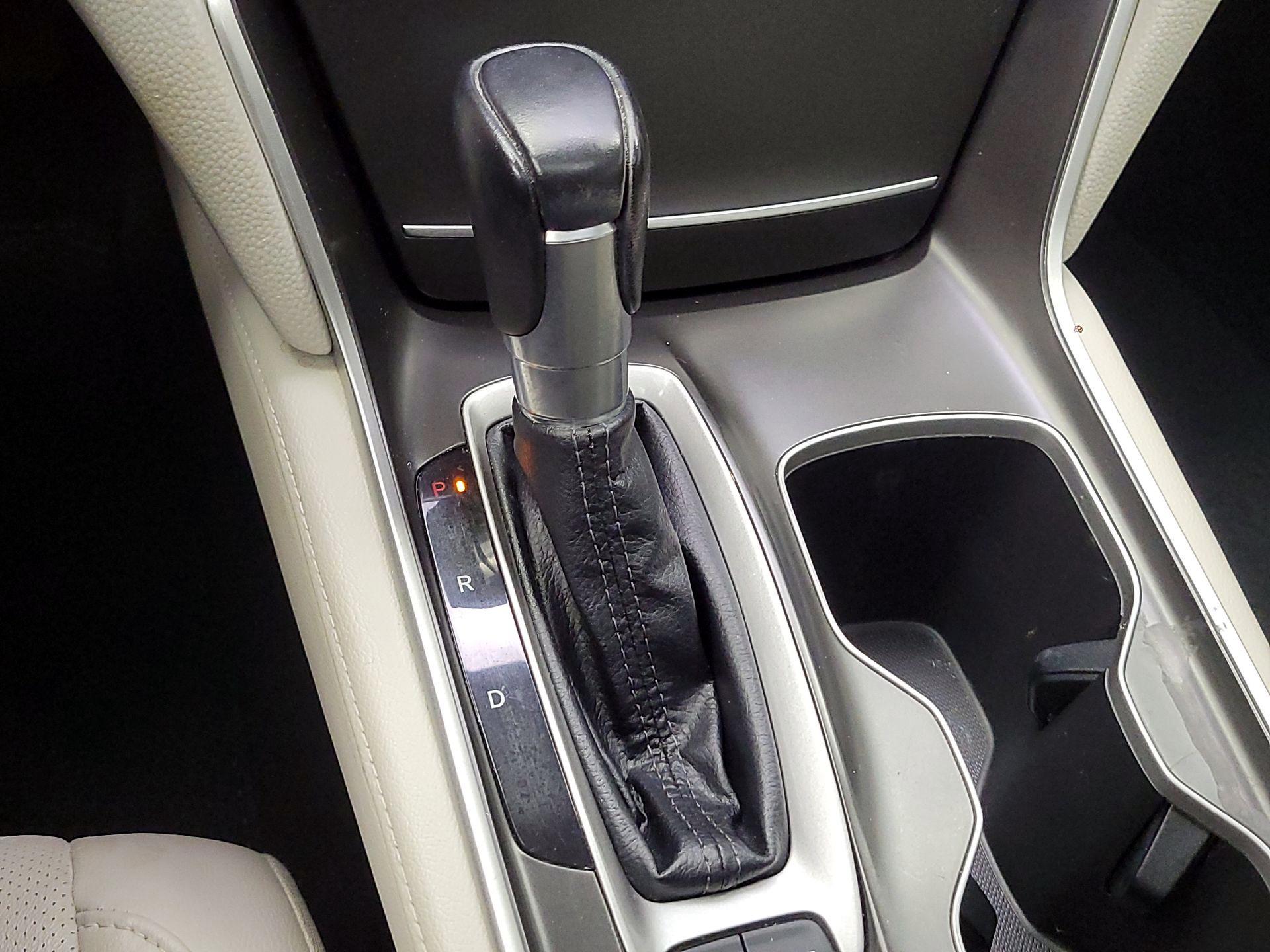 Thumbnail: 2018 Honda Accord - 18