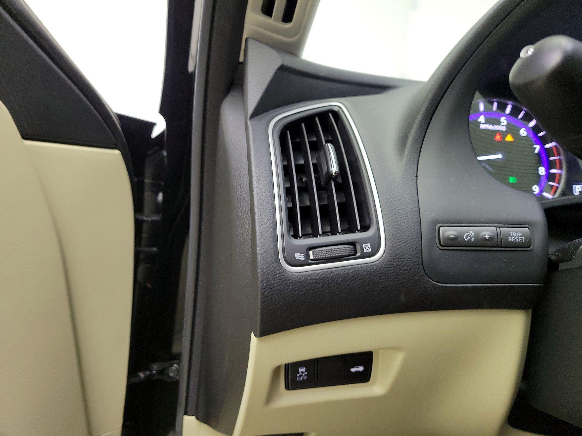 Thumbnail: 2017 INFINITI Q50 - 13