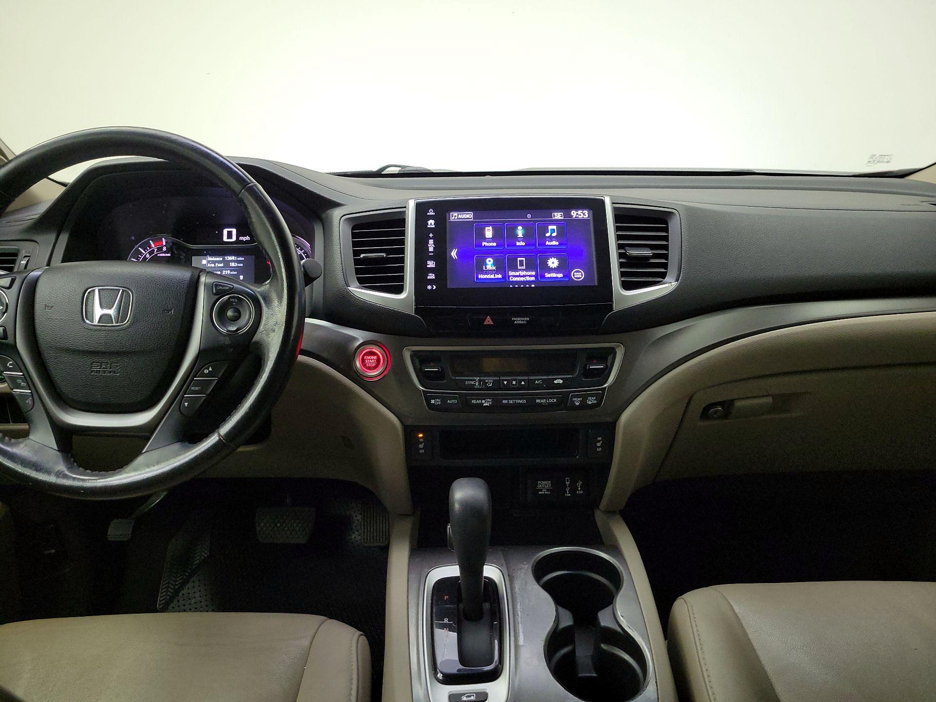 Thumbnail: 2018 Honda Pilot - 9