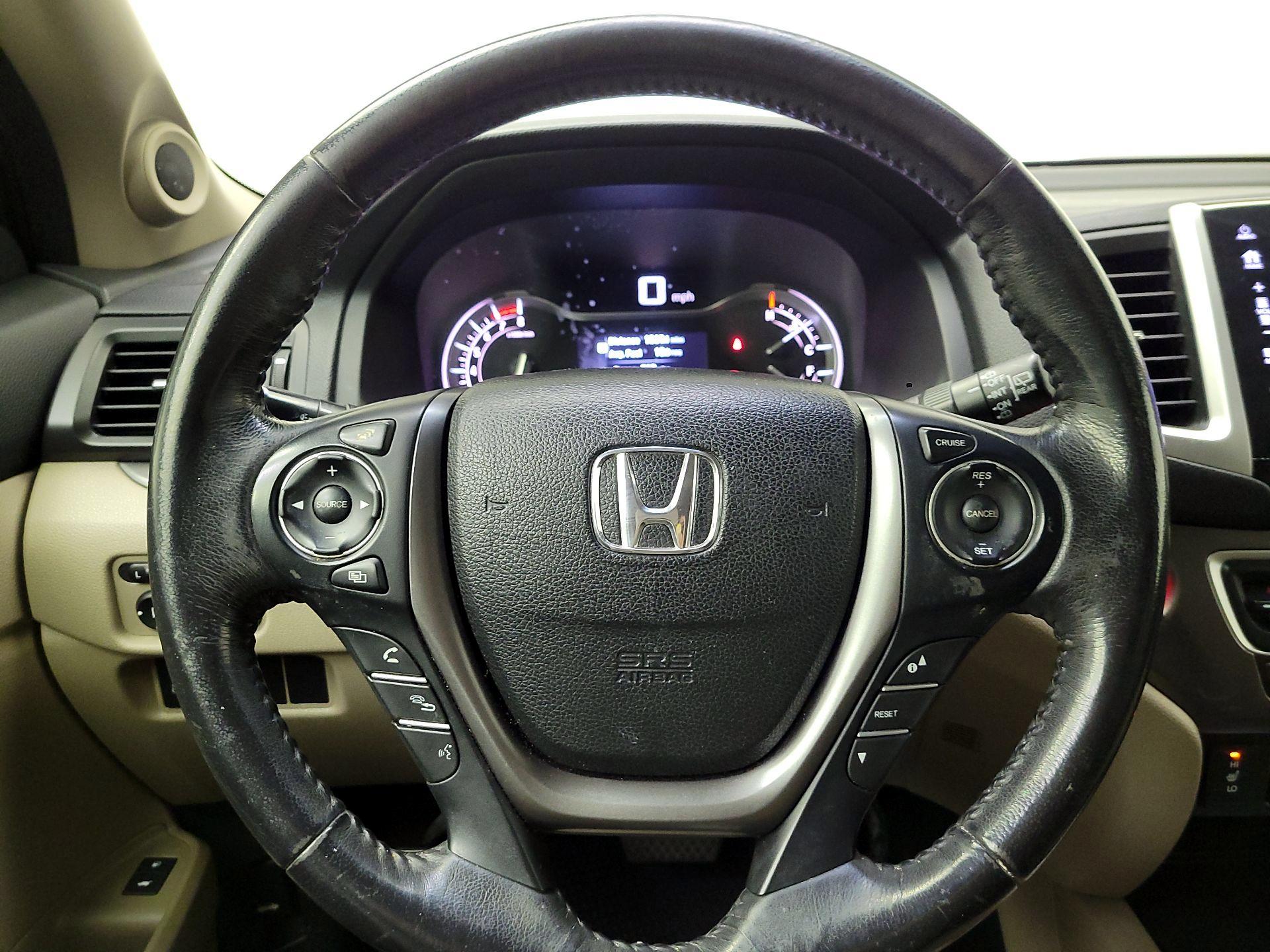 Thumbnail: 2018 Honda Pilot - 10