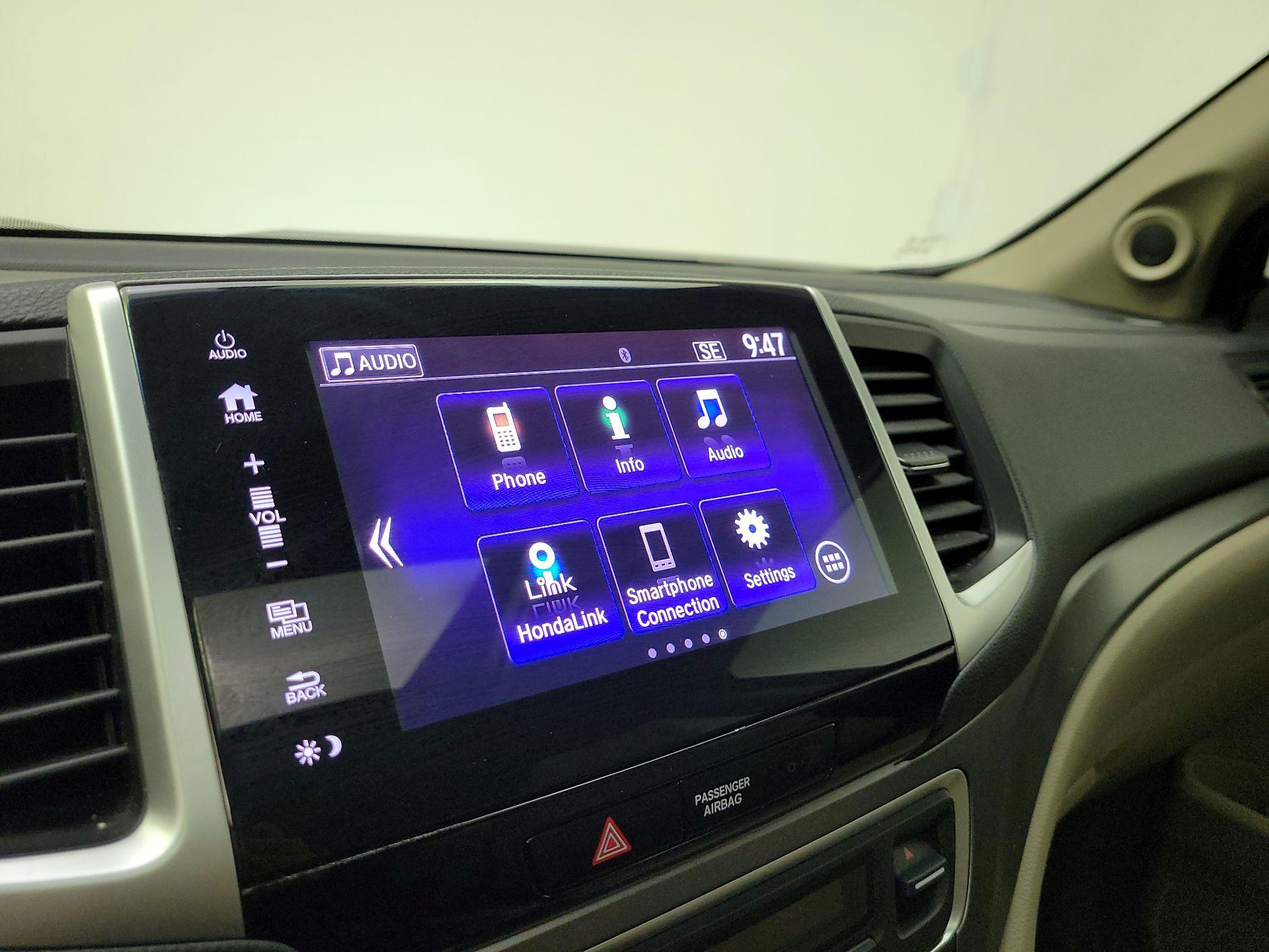 Thumbnail: 2018 Honda Pilot - 14