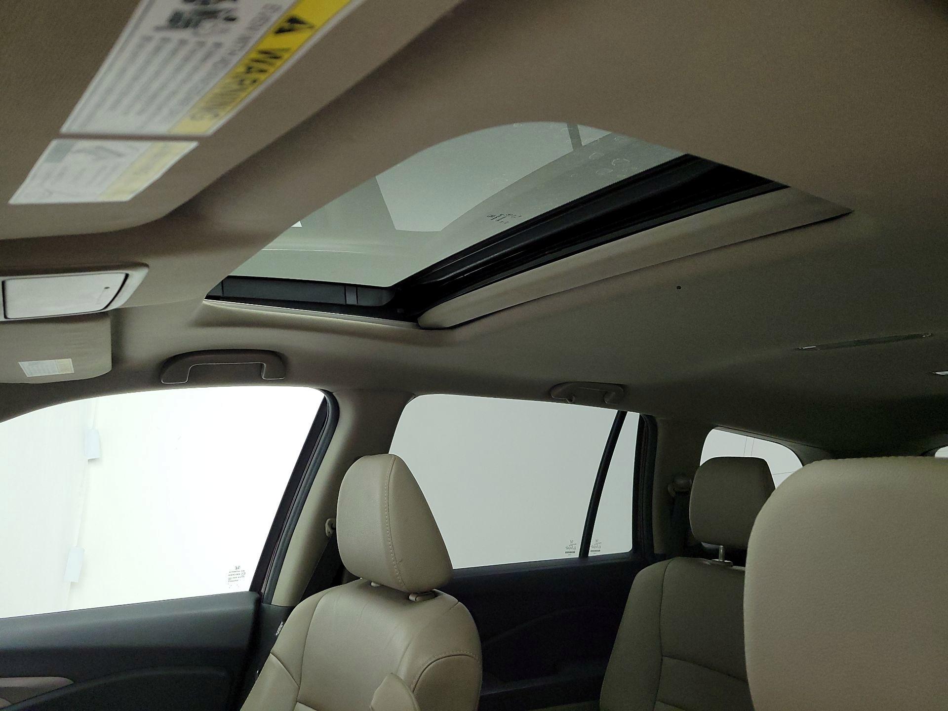 Thumbnail: 2018 Honda Pilot - 20