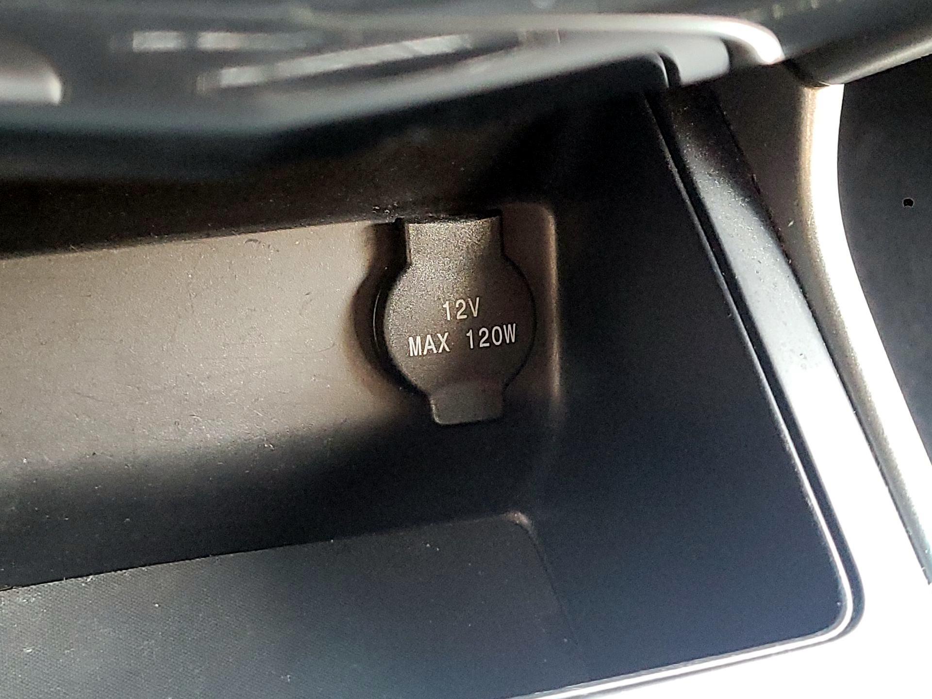 Thumbnail: 2015 Nissan Altima - 17