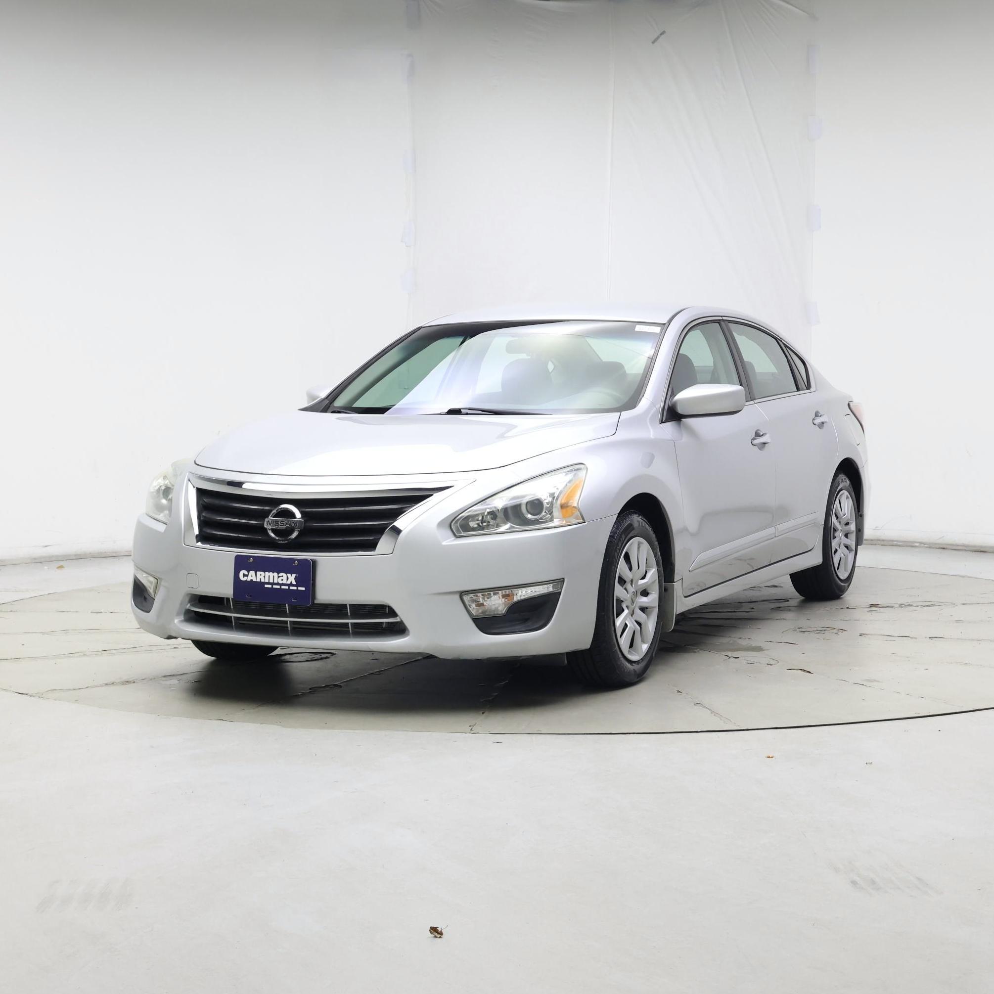 Thumbnail: 2015 Nissan Altima - 4