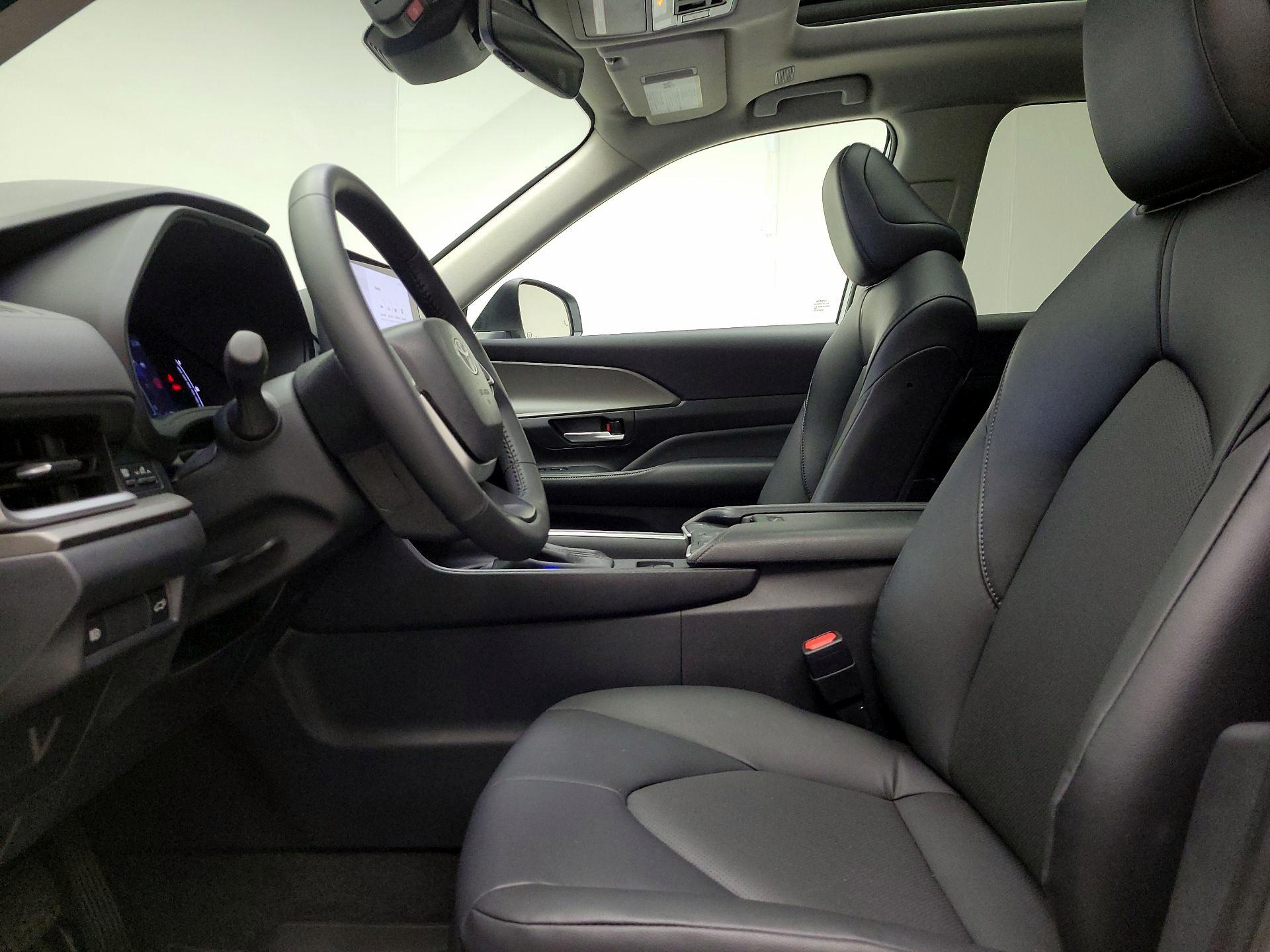 Thumbnail: 2024 Toyota Grand Highlander - 11