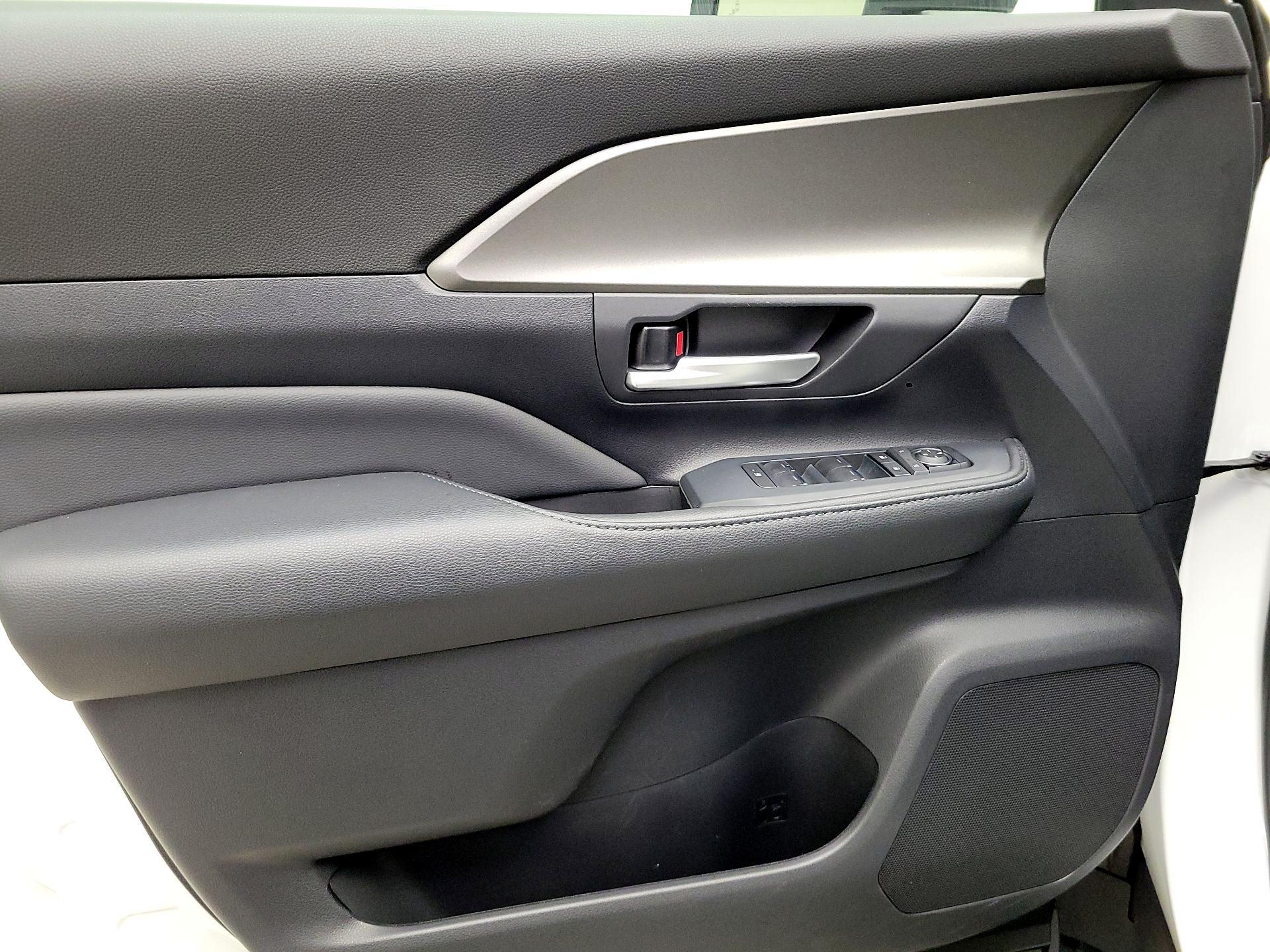 Thumbnail: 2024 Toyota Grand Highlander - 12