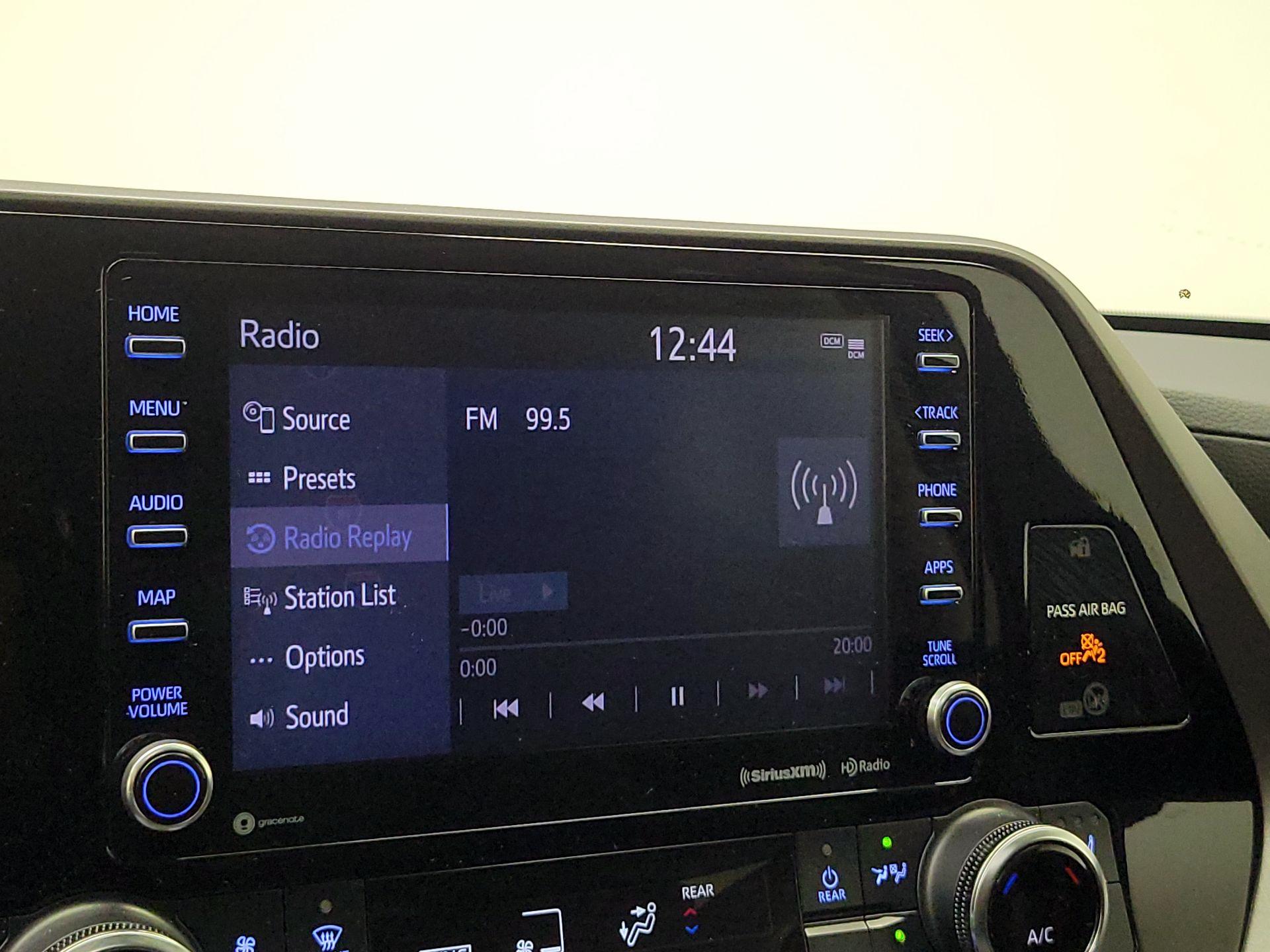 Thumbnail: 2022 Toyota Highlander - 16