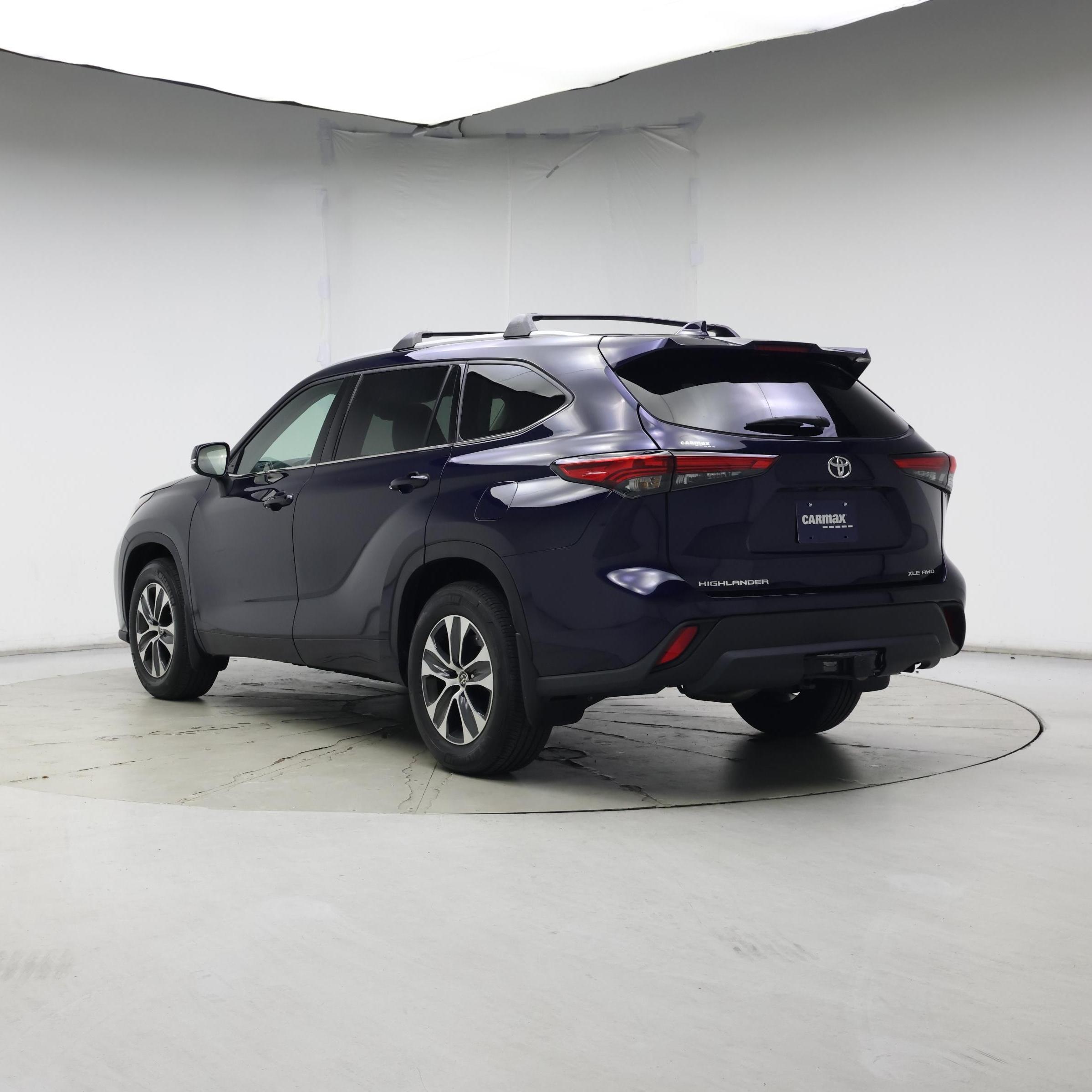 Thumbnail: 2022 Toyota Highlander - 2