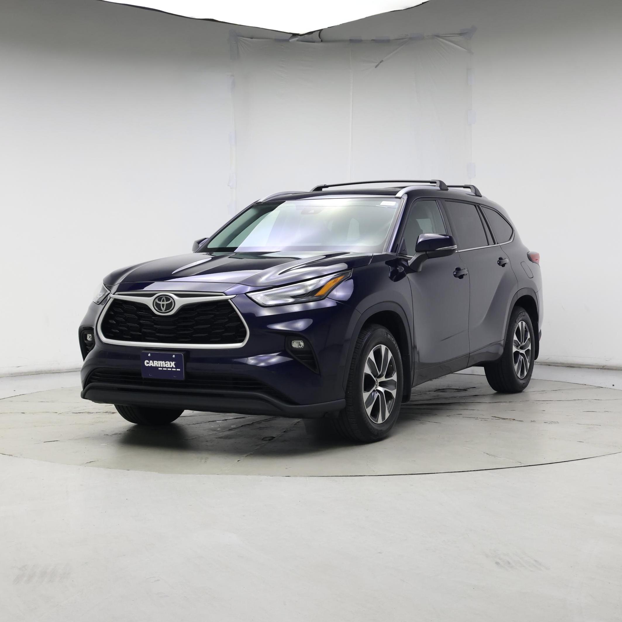 Thumbnail: 2022 Toyota Highlander - 4