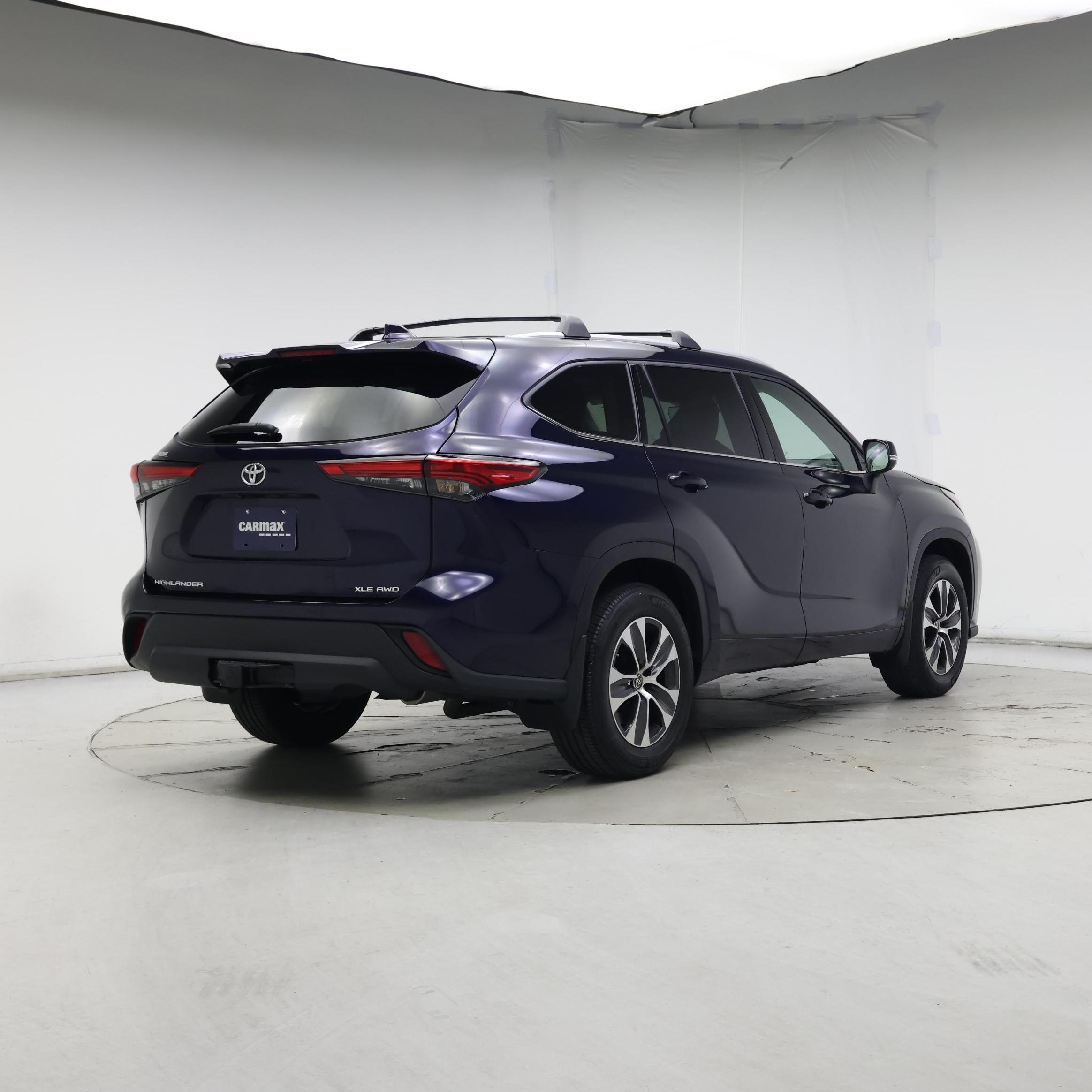 Thumbnail: 2022 Toyota Highlander - 8