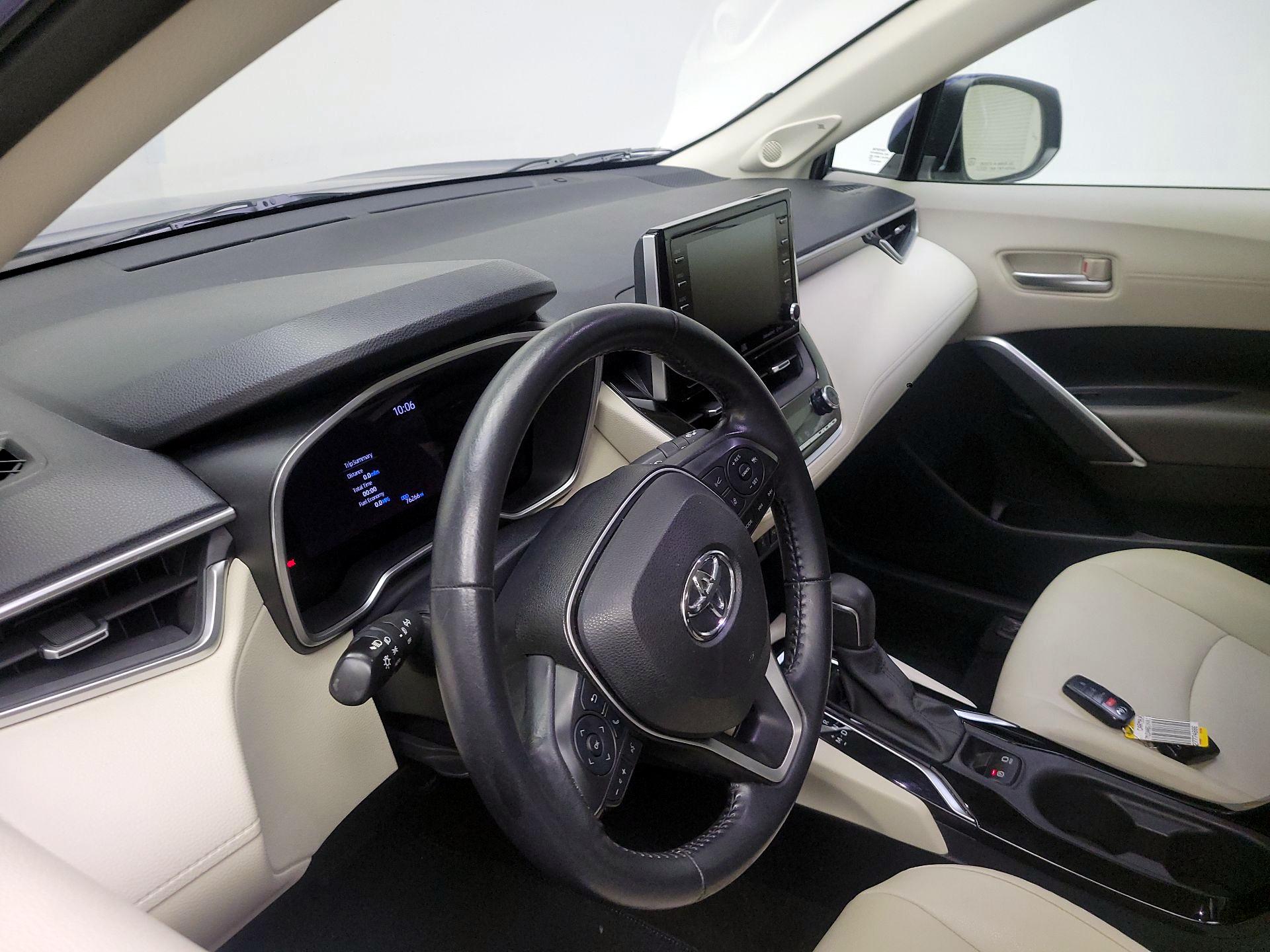 Thumbnail: 2022 Toyota Corolla Cross - 9