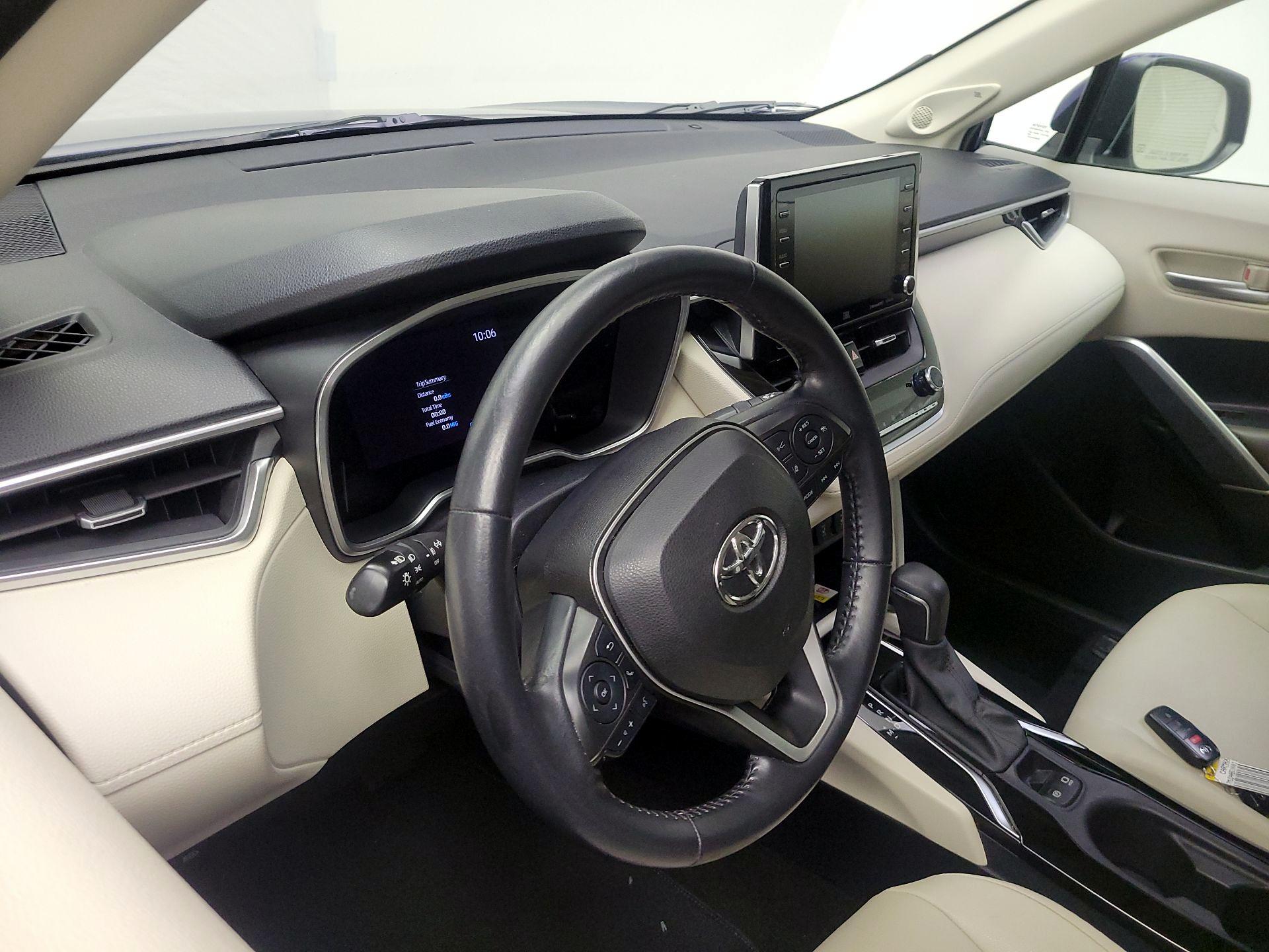 Thumbnail: 2022 Toyota Corolla Cross - 10