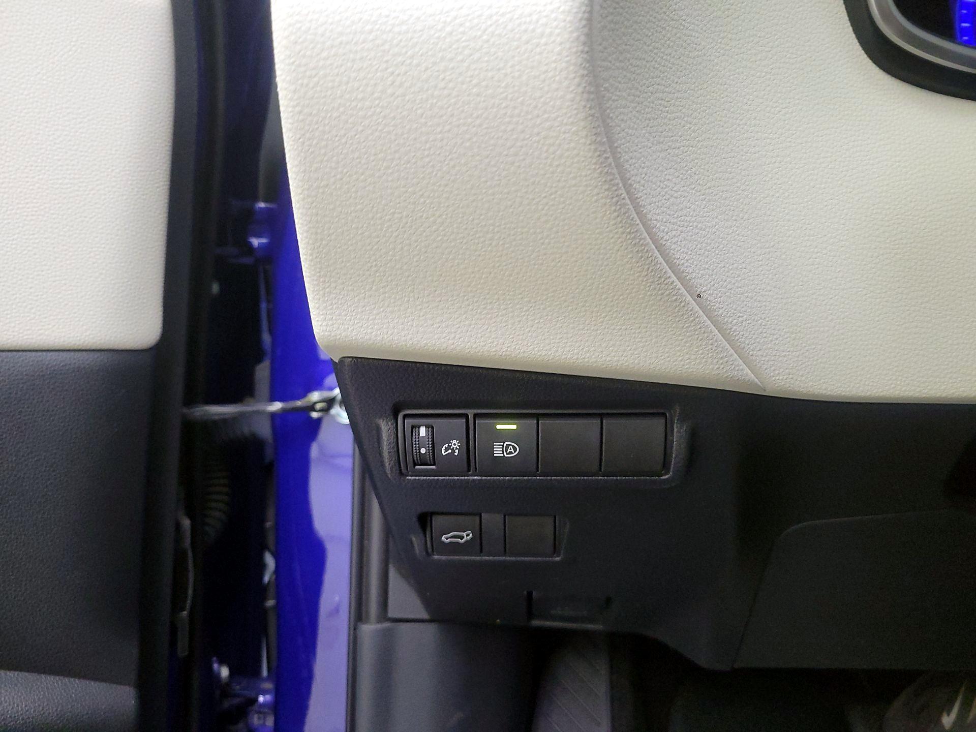 Thumbnail: 2022 Toyota Corolla Cross - 13