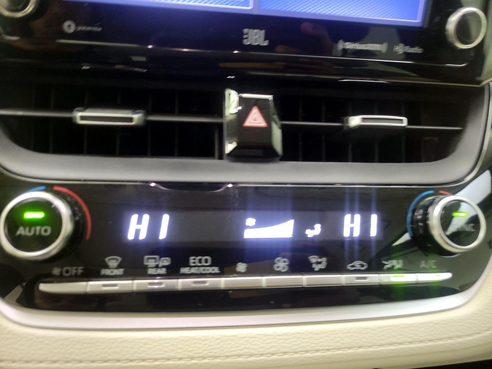 Thumbnail: 2022 Toyota Corolla Cross - 16