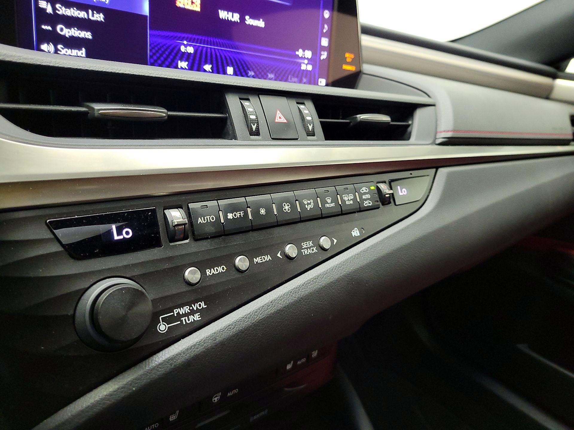 Thumbnail: 2019 Lexus ES - 16