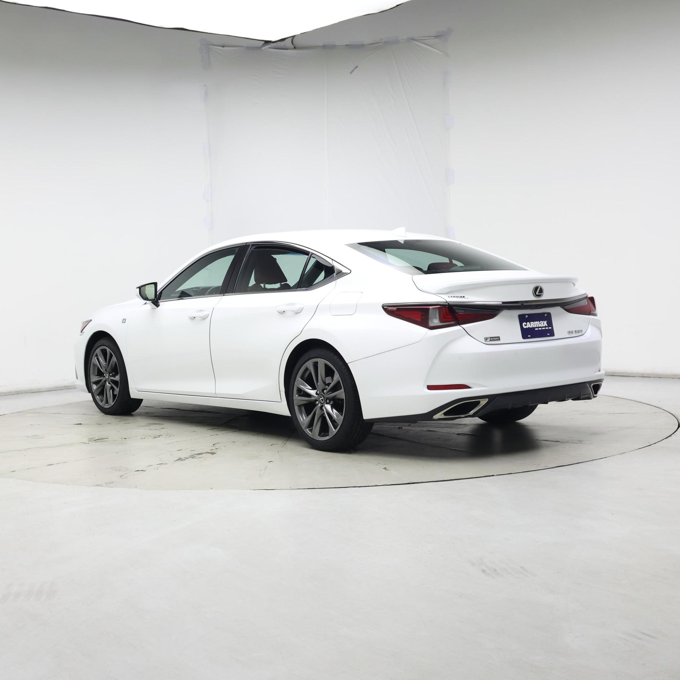 Thumbnail: 2019 Lexus ES - 2