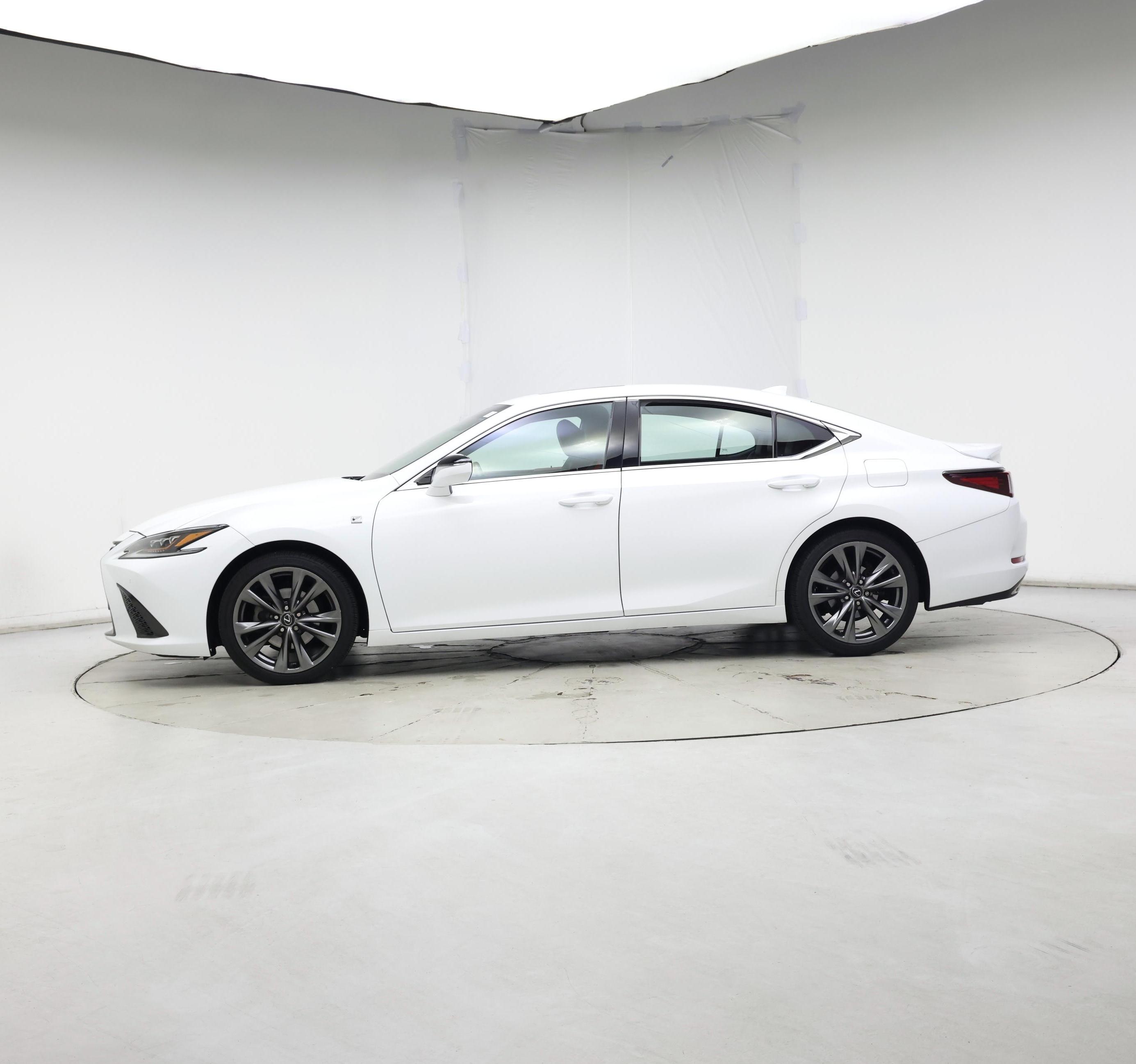 Thumbnail: 2019 Lexus ES - 3