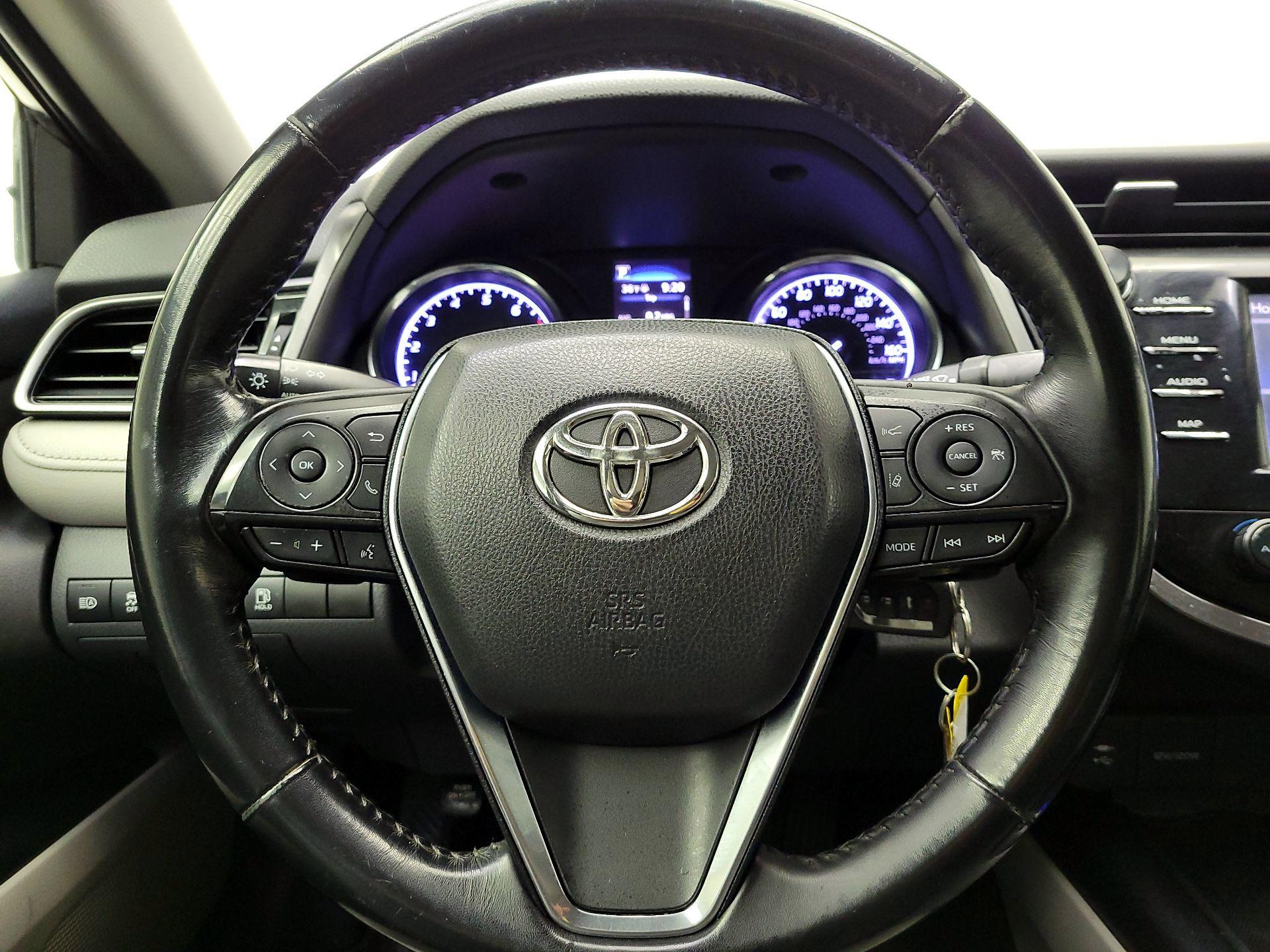 Thumbnail: 2019 Toyota Camry - 10