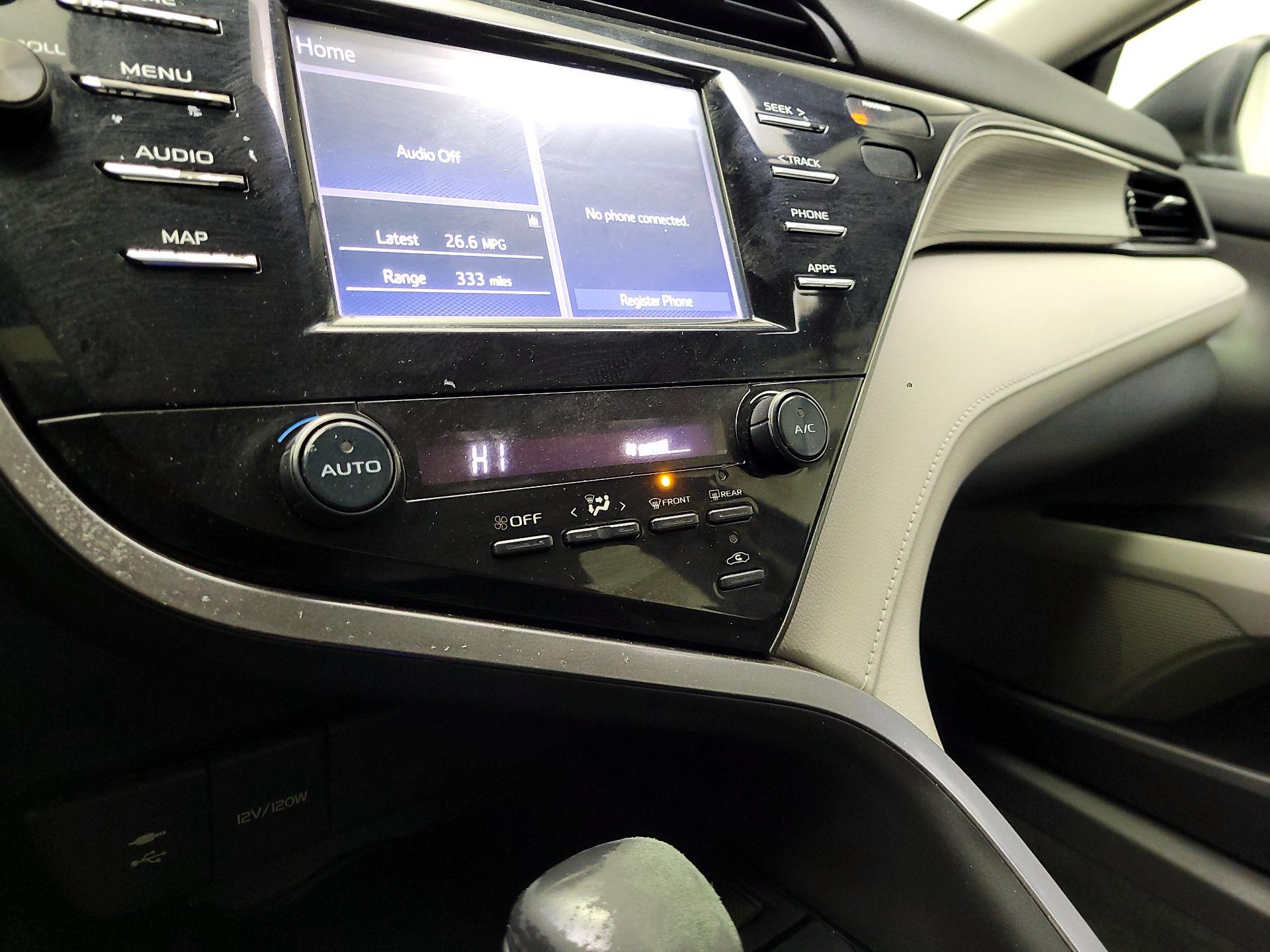 Thumbnail: 2019 Toyota Camry - 17