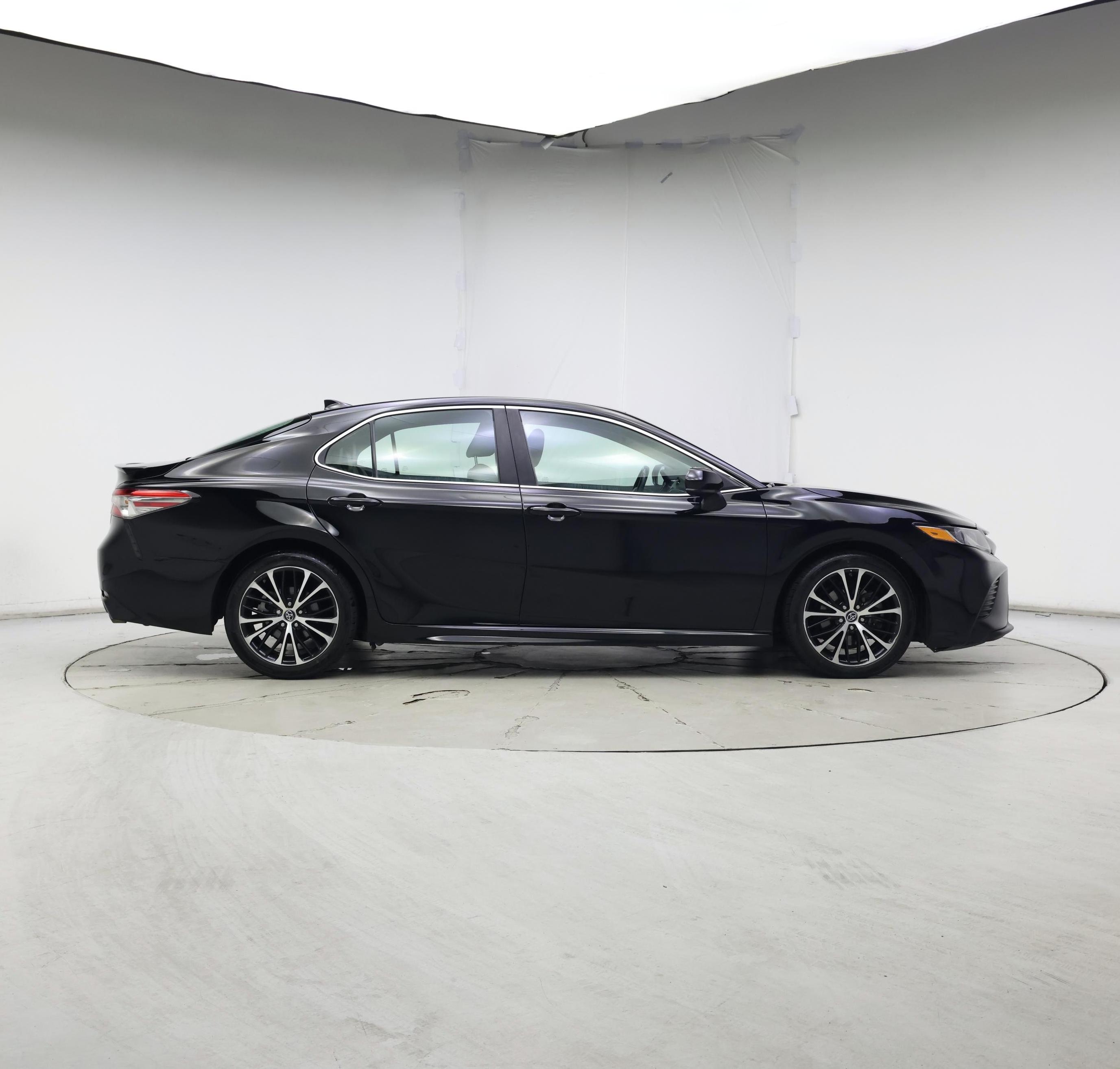 Thumbnail: 2019 Toyota Camry - 7