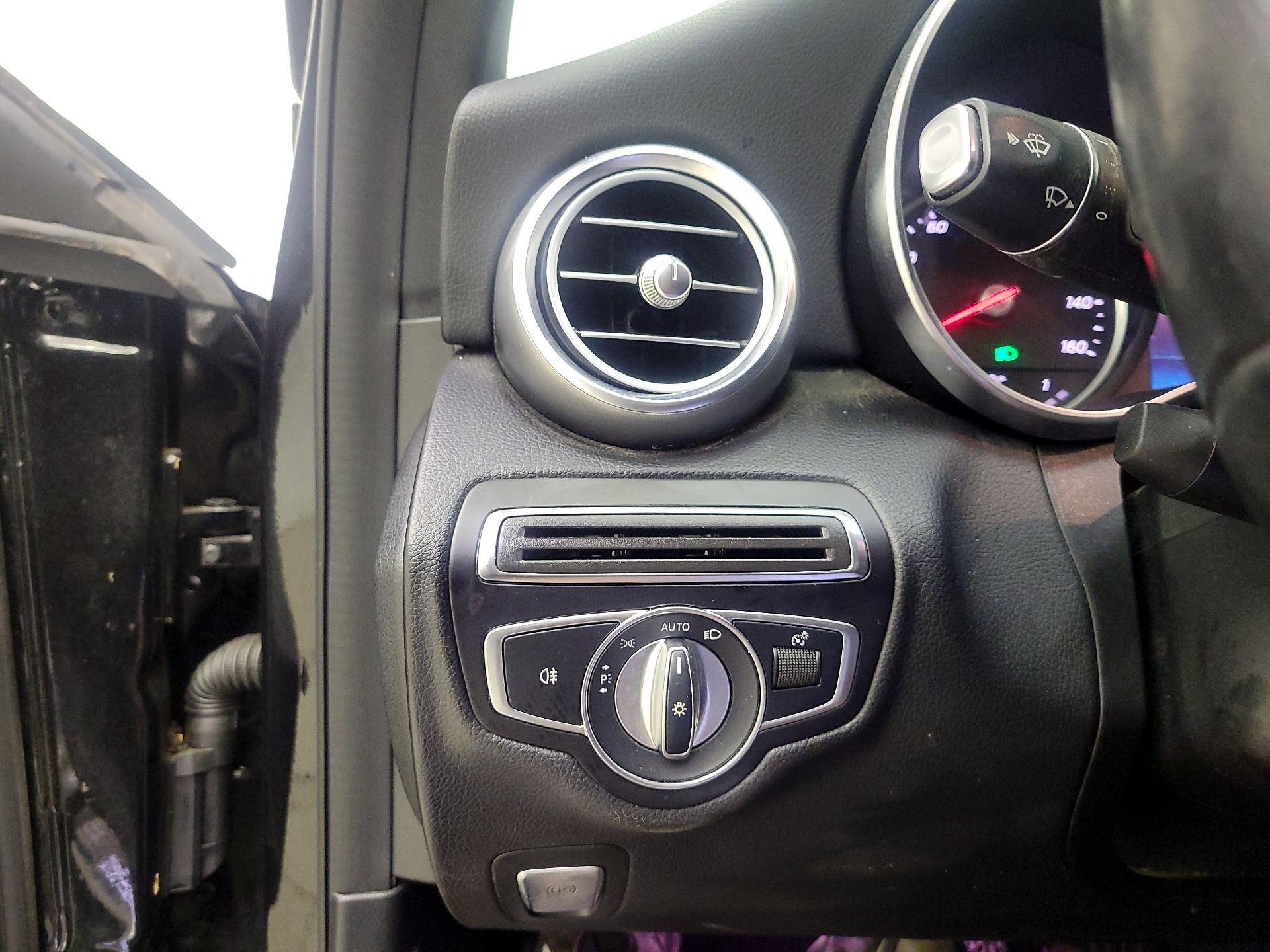 Thumbnail: 2019 Mercedes-Benz C-Class - 13