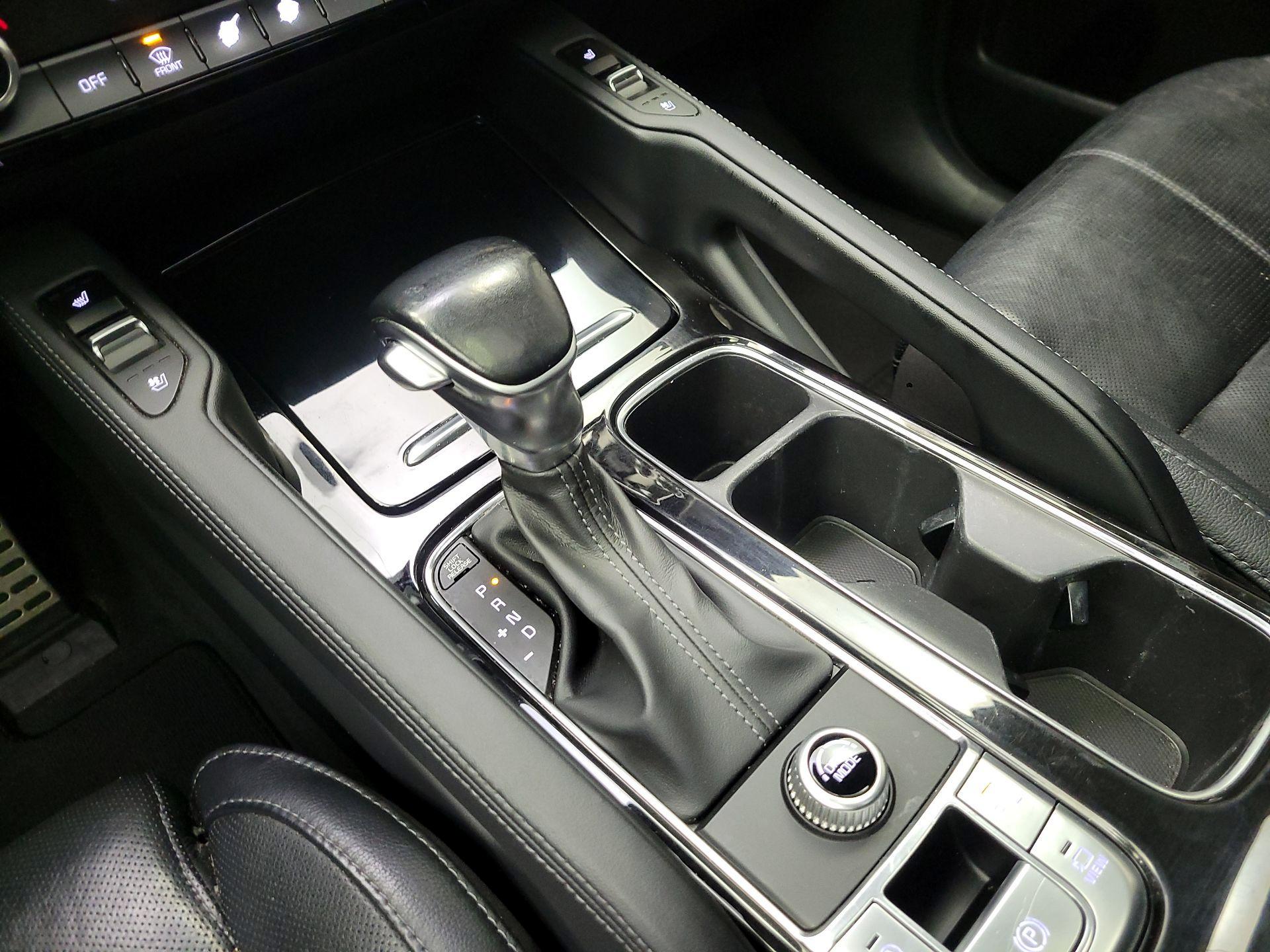 Thumbnail: 2020 Kia Telluride - 18