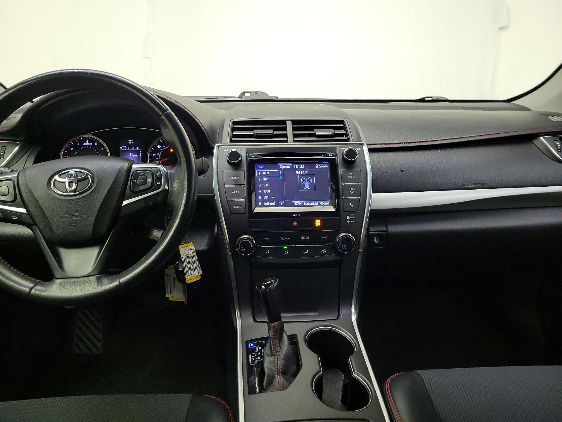 Thumbnail: 2016 Toyota Camry - 9