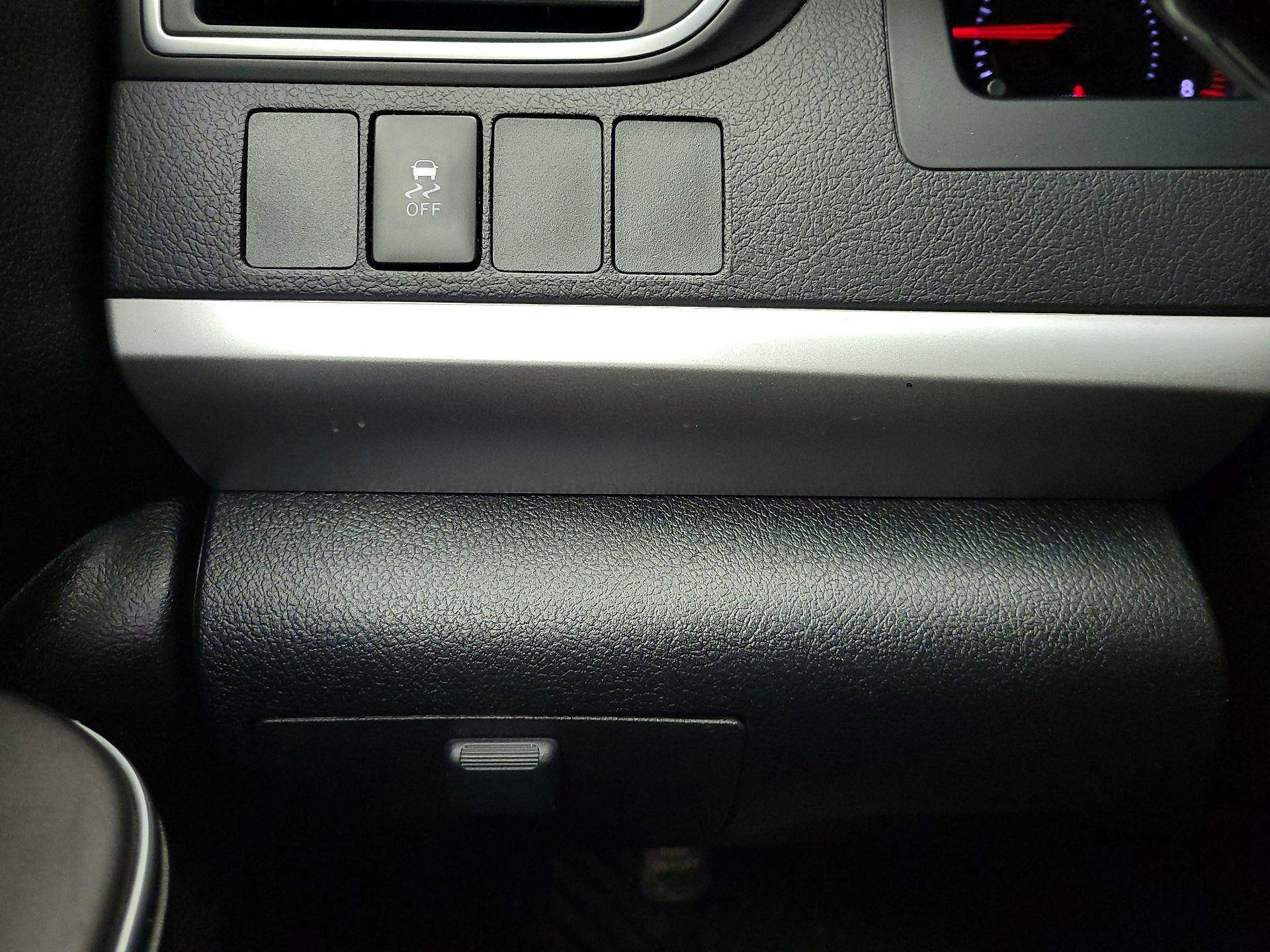 Thumbnail: 2016 Toyota Camry - 13