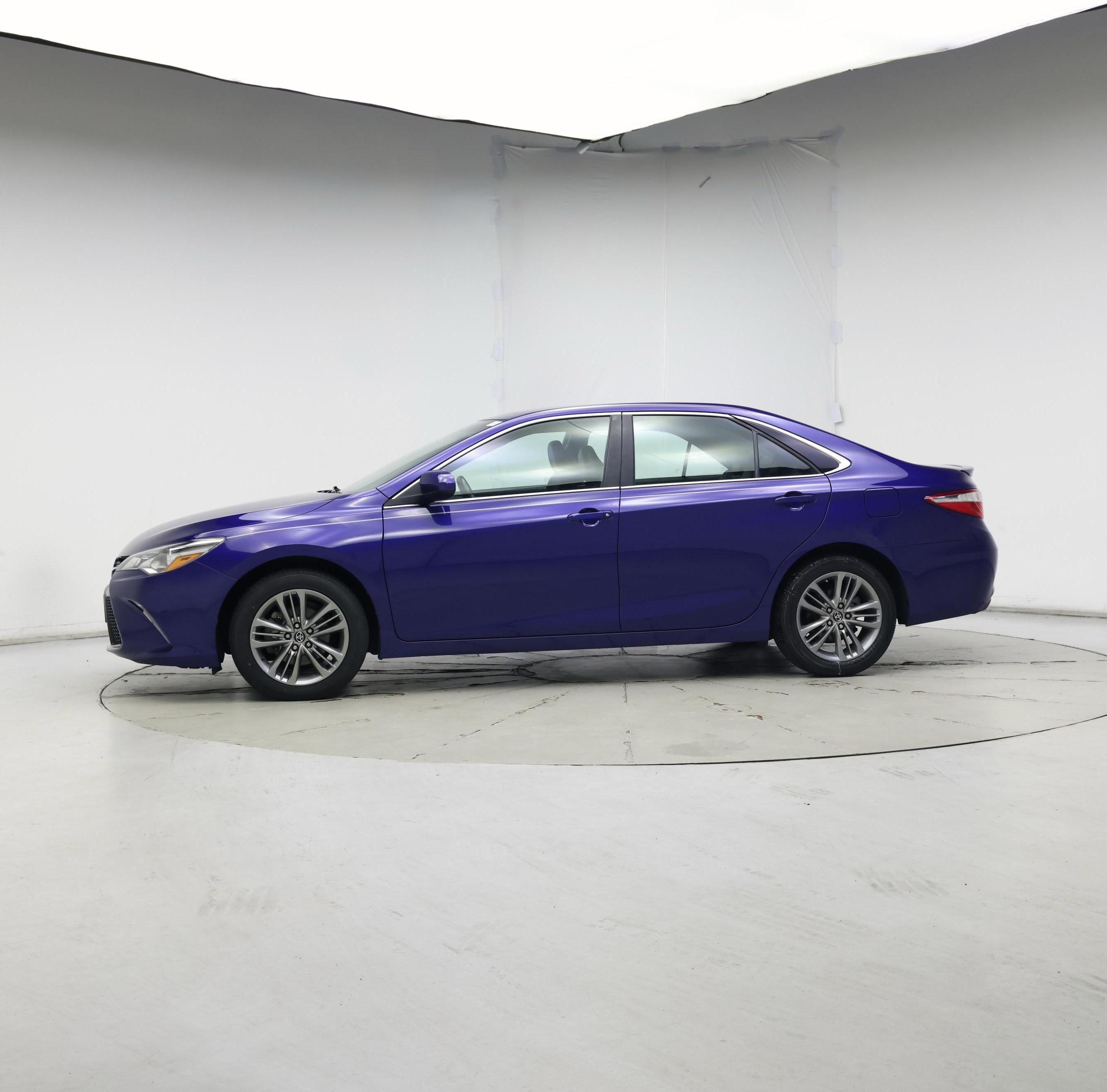 Thumbnail: 2016 Toyota Camry - 3