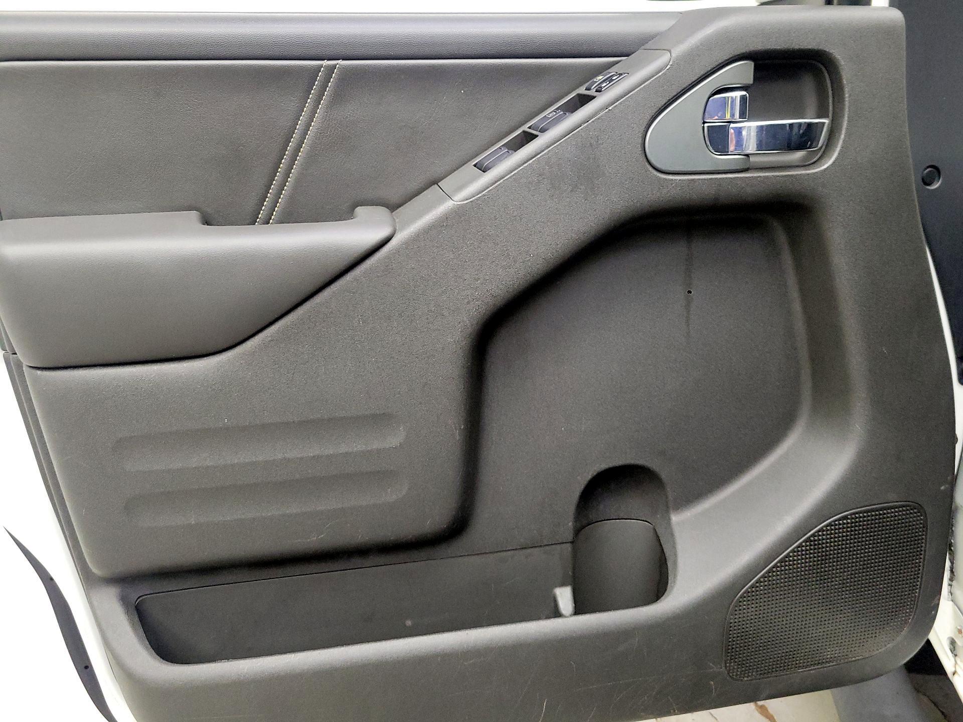 Thumbnail: 2015 Nissan Frontier - 12