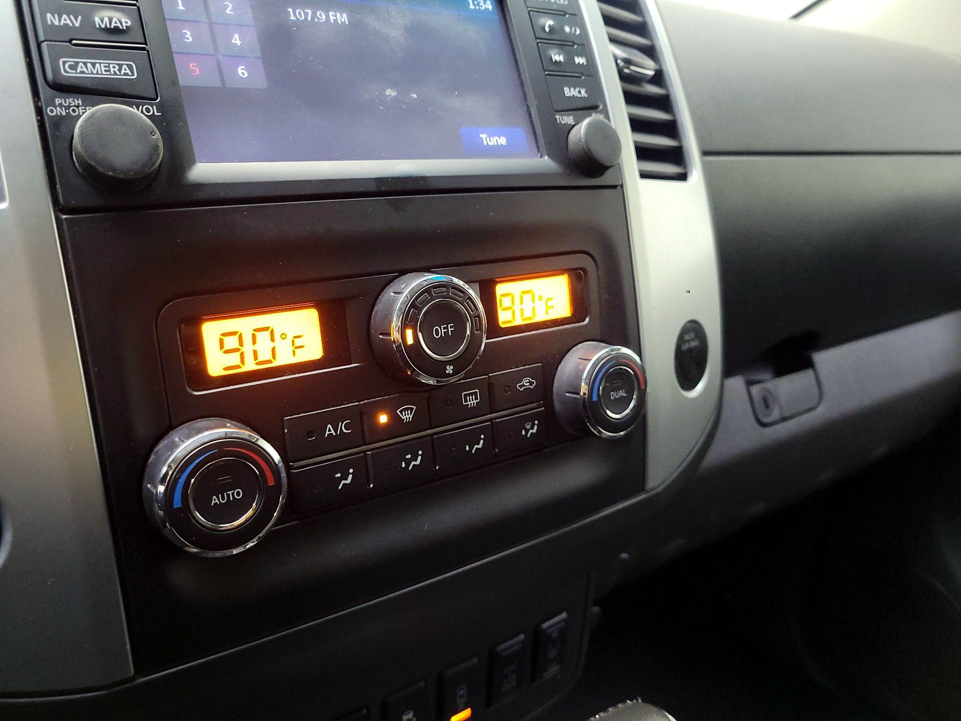 Thumbnail: 2015 Nissan Frontier - 17