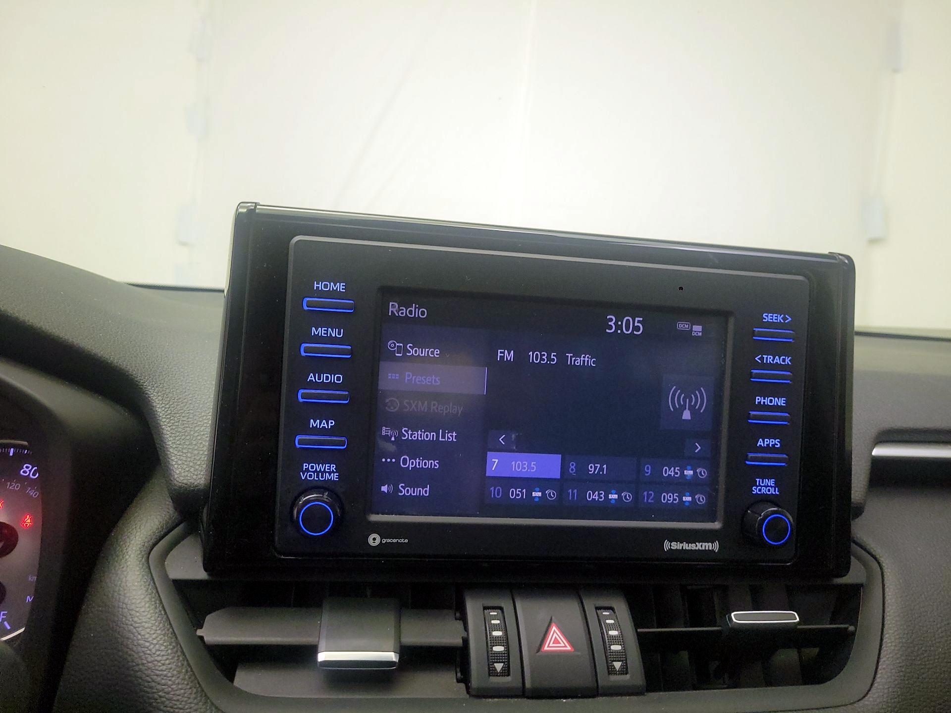 Thumbnail: 2020 Toyota RAV4 - 15