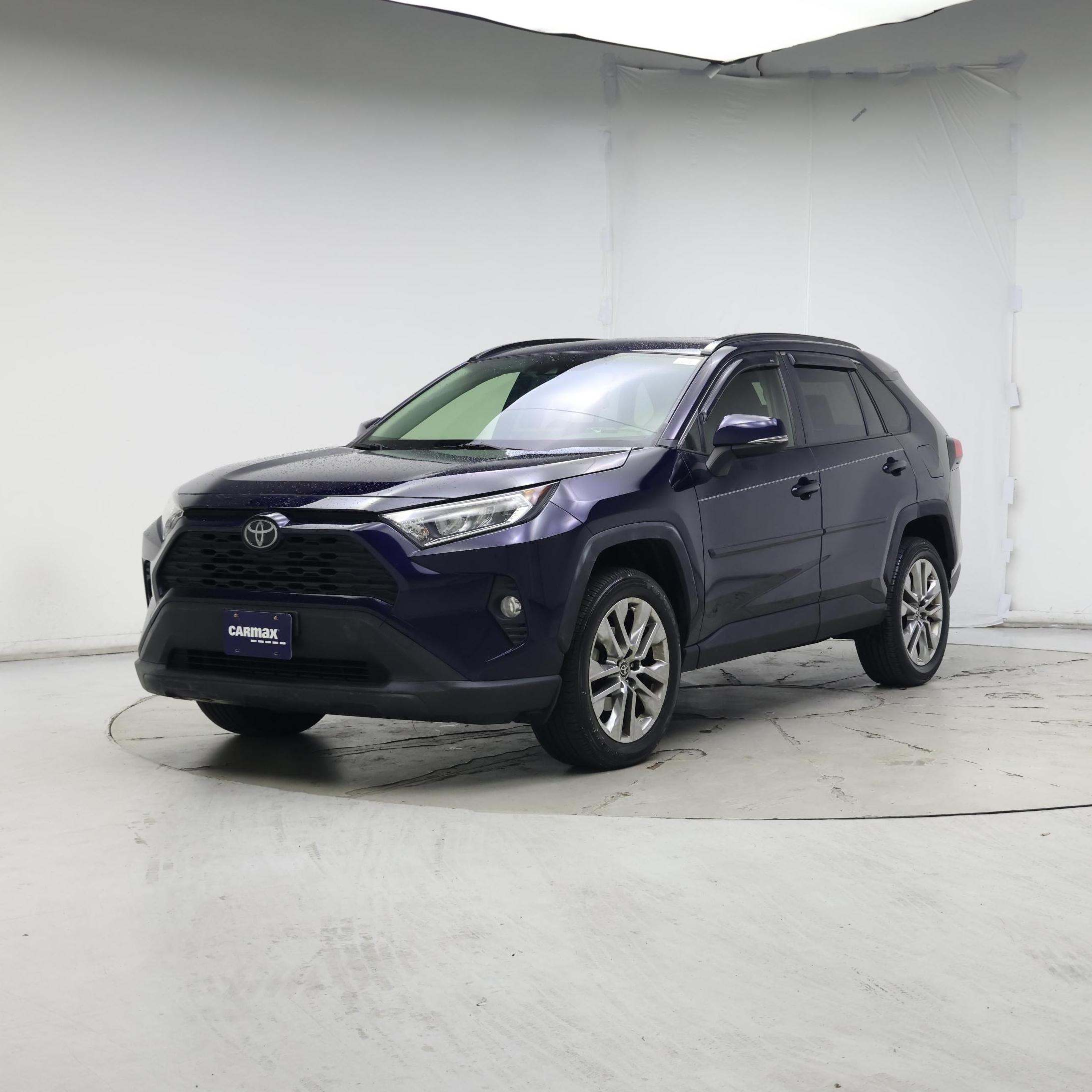 Thumbnail: 2020 Toyota RAV4 - 4