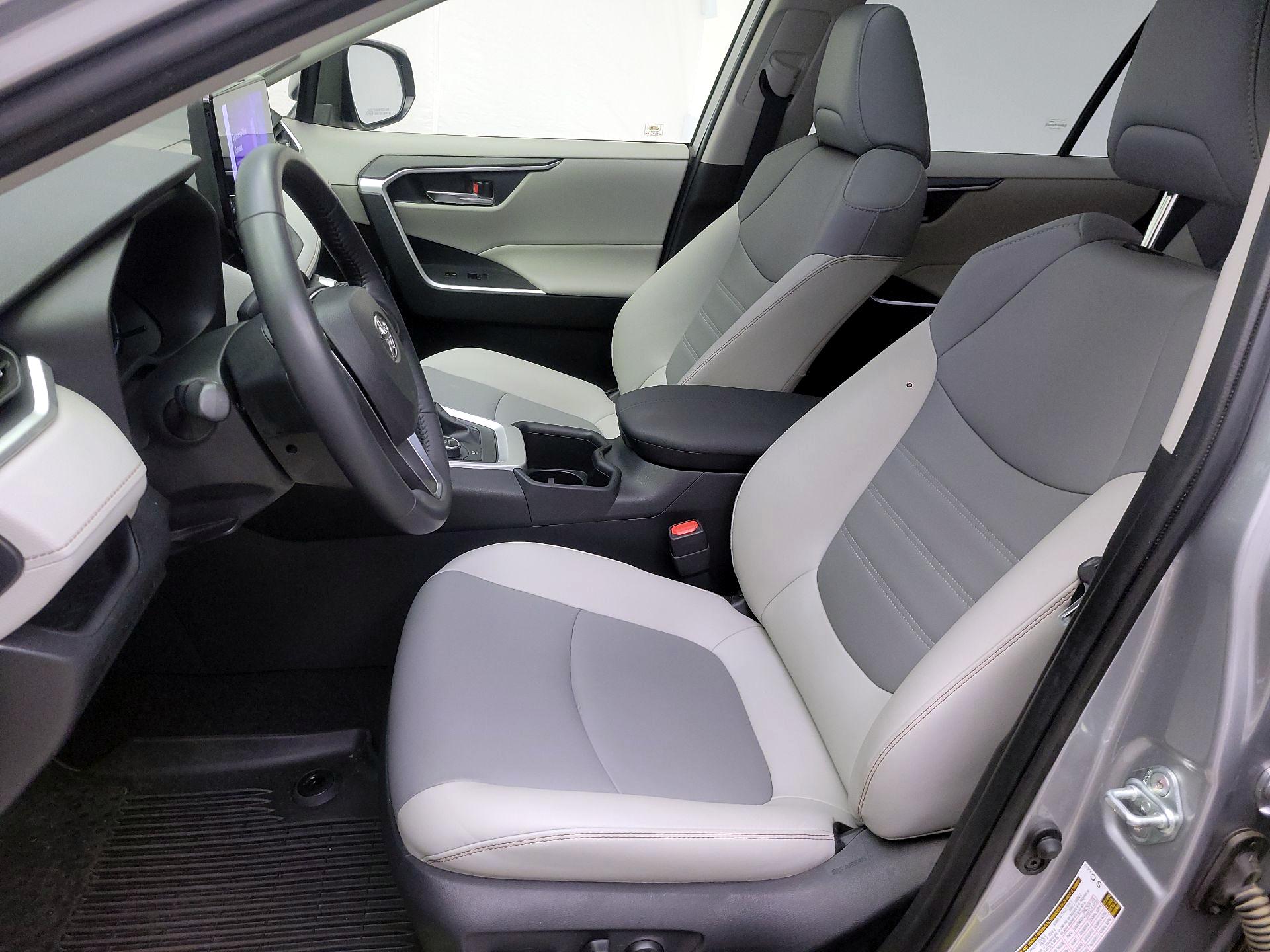 Thumbnail: 2024 Toyota RAV4 - 11