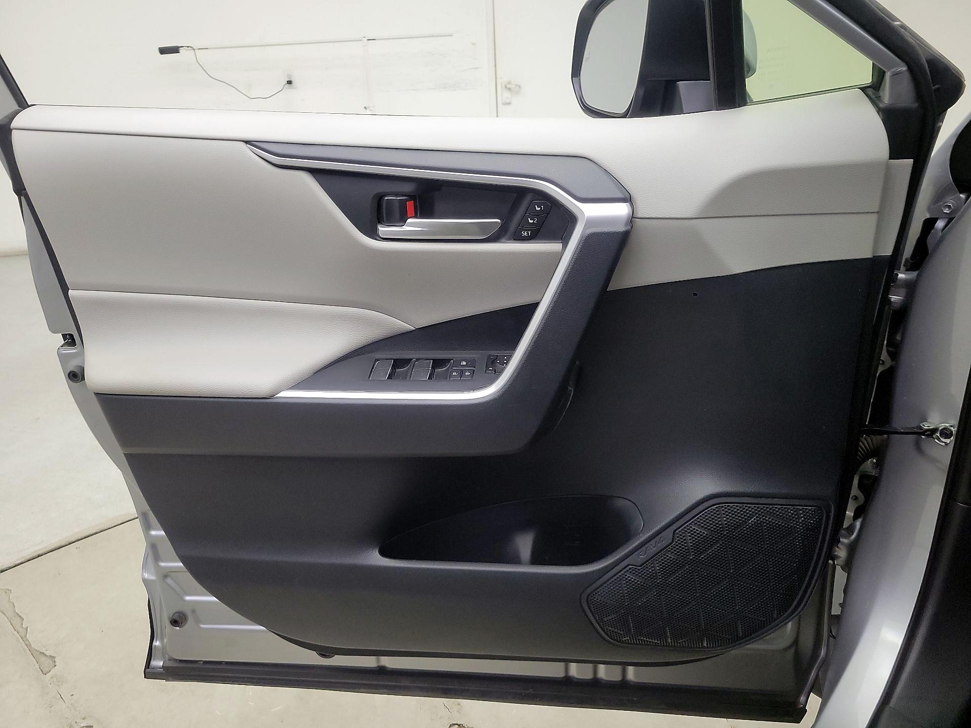 Thumbnail: 2024 Toyota RAV4 - 12