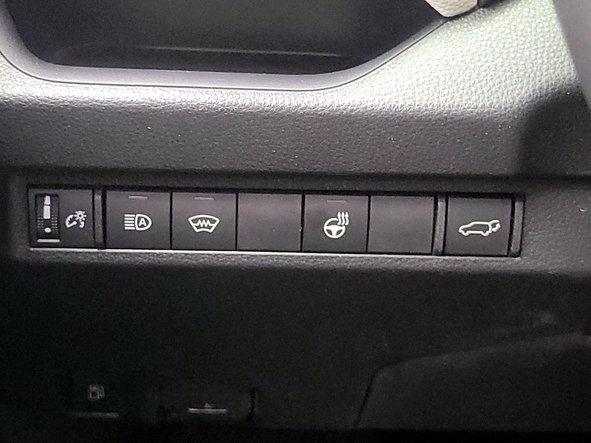 Thumbnail: 2024 Toyota RAV4 - 13