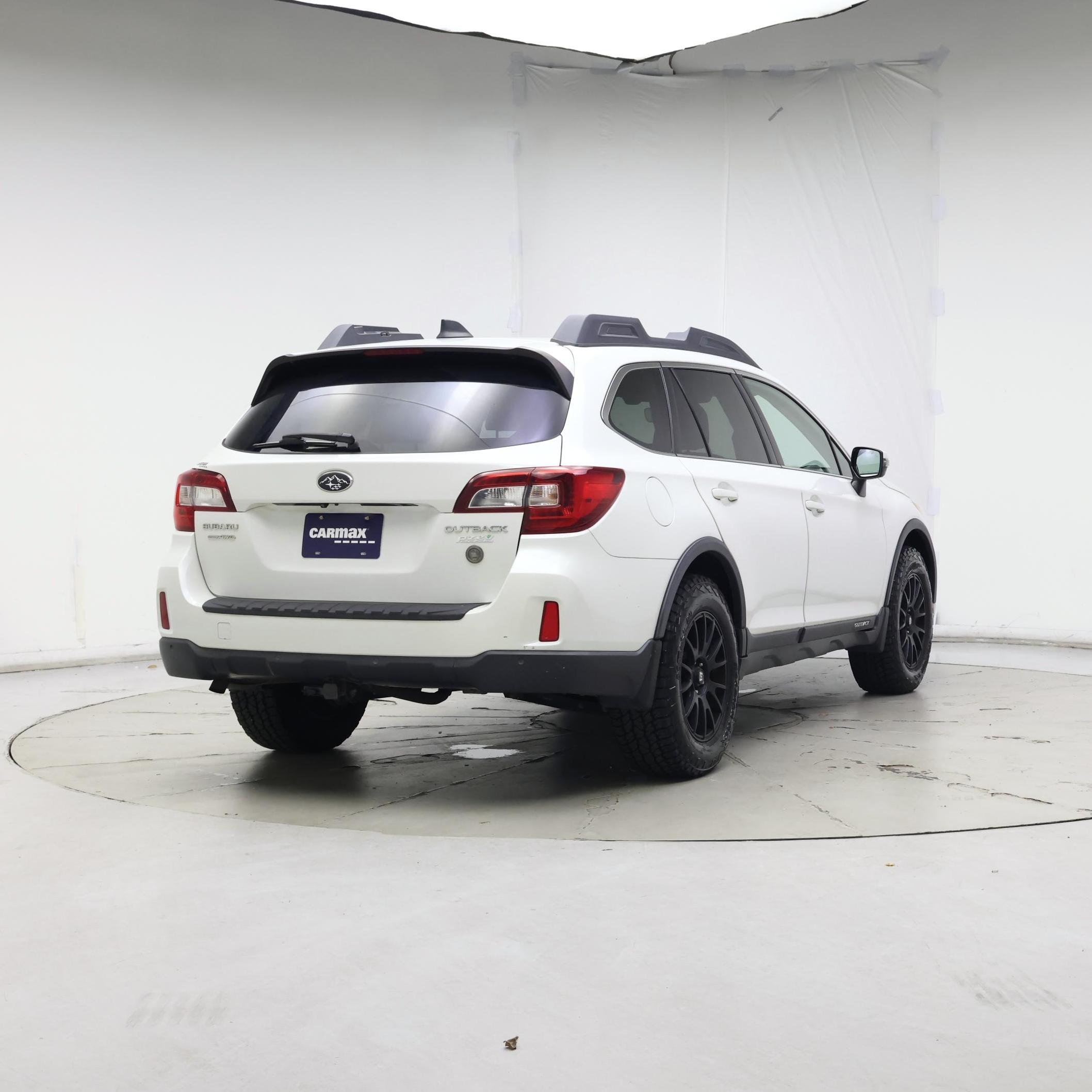 Thumbnail: 2017 Subaru Outback - 8