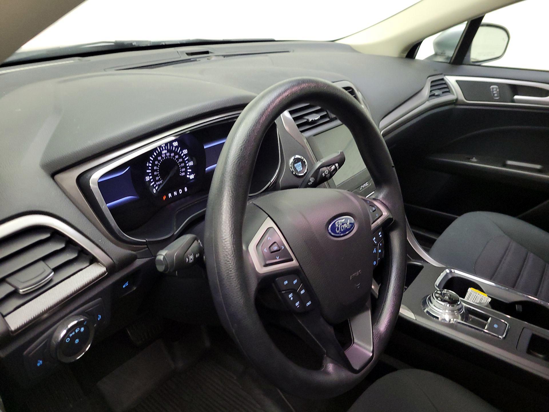 Thumbnail: 2020 Ford Fusion - 9