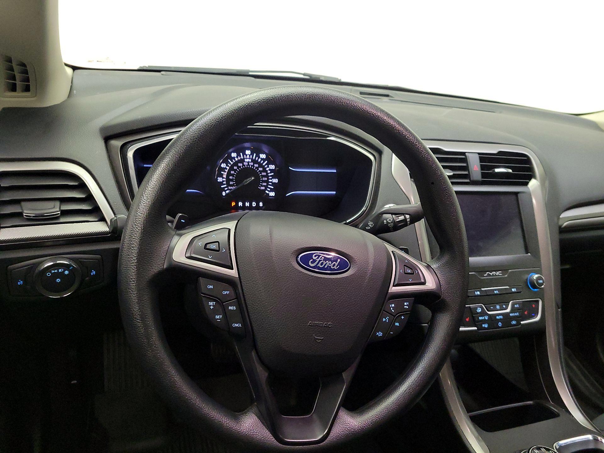 Thumbnail: 2020 Ford Fusion - 10